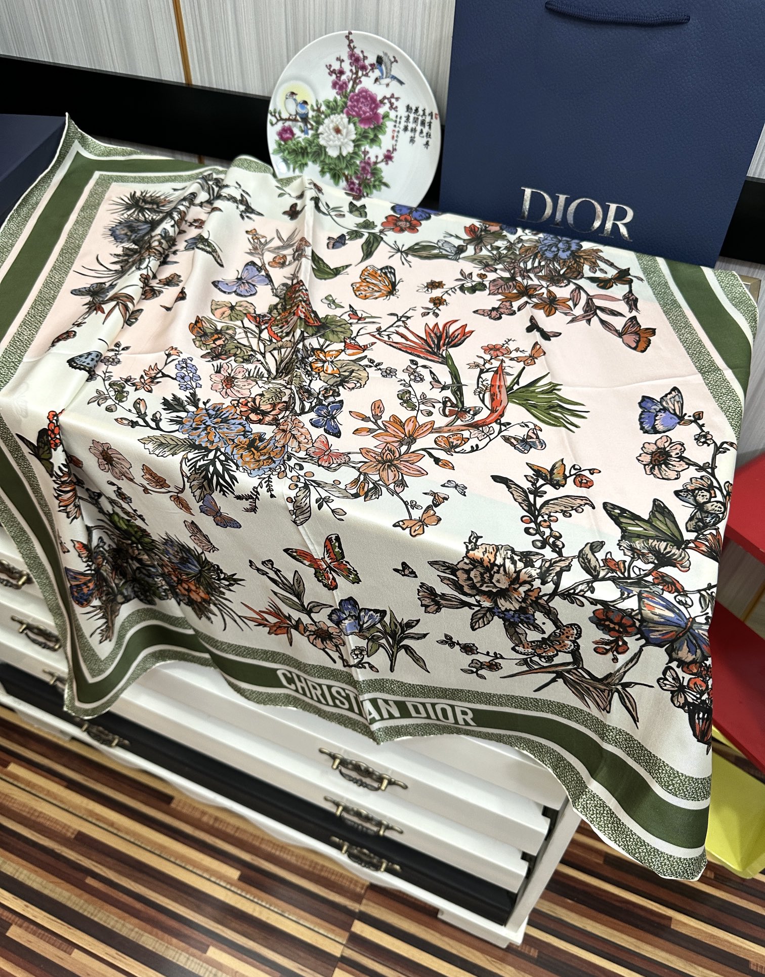 🔥 迪澳2025春夏季新款，太美了[玫瑰]买到都说好👍下手一定要快高端 大爱❤️女人尤物 货极少 四季都