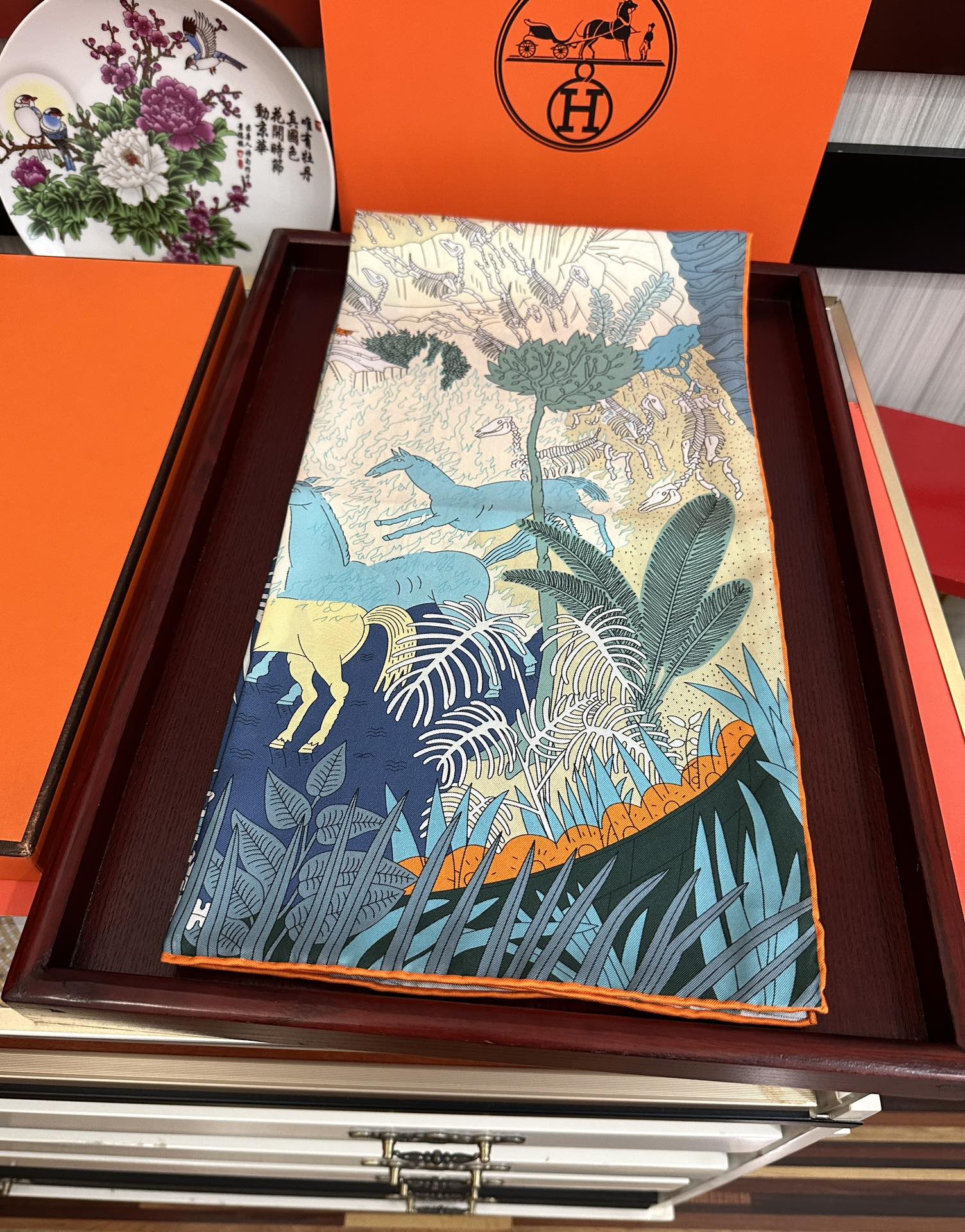 上新2025 🔥HERMES 重磅[庆祝]【大自然动物森林】方巾[嘴唇]精简时髦，品质感很显好[得意]好