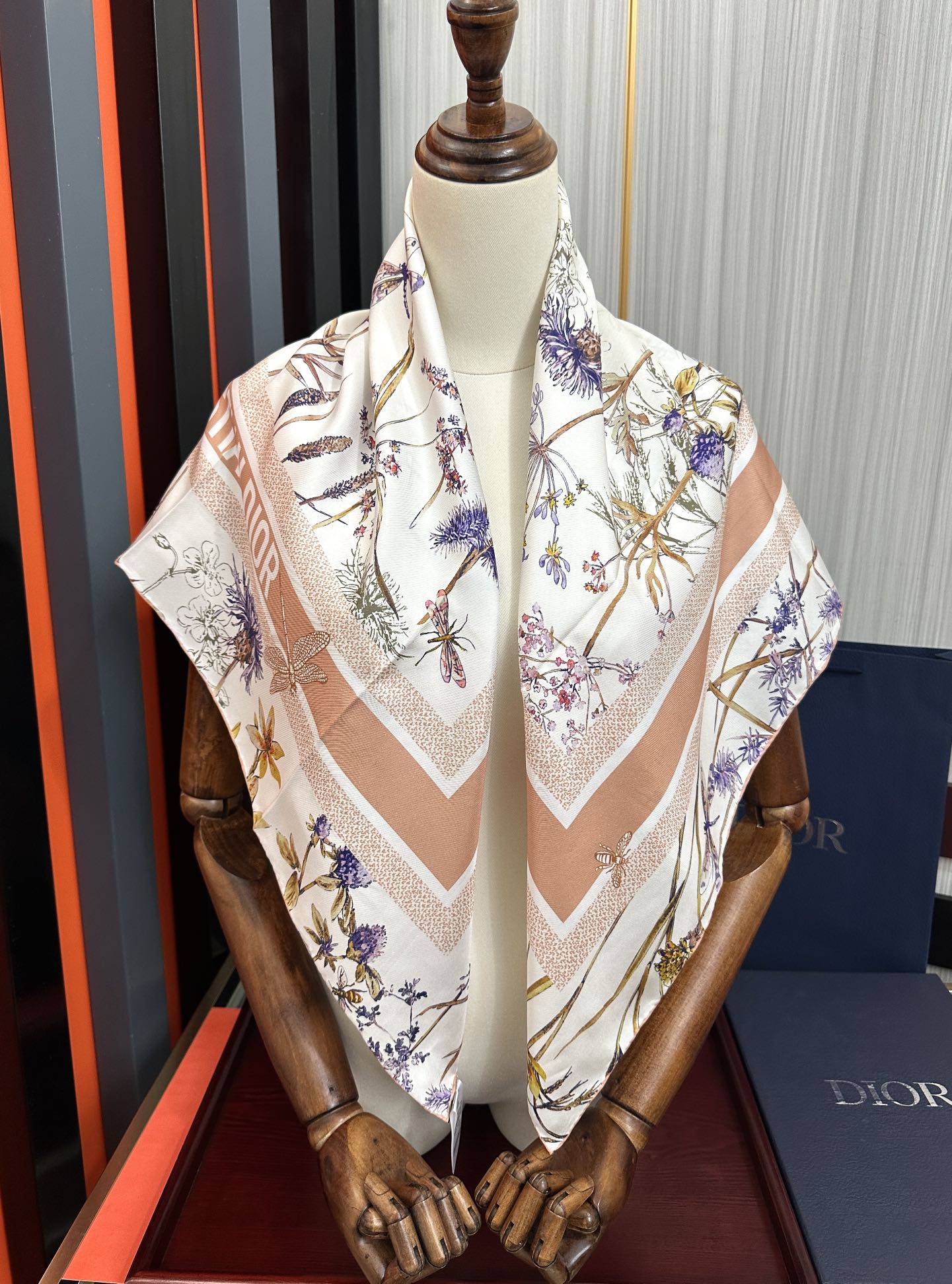 🔥高版本 迪奥 太美了 2025春夏季新款，太美了[玫瑰]买到都说好👍下手一定要快高端 大爱❤️女人尤物