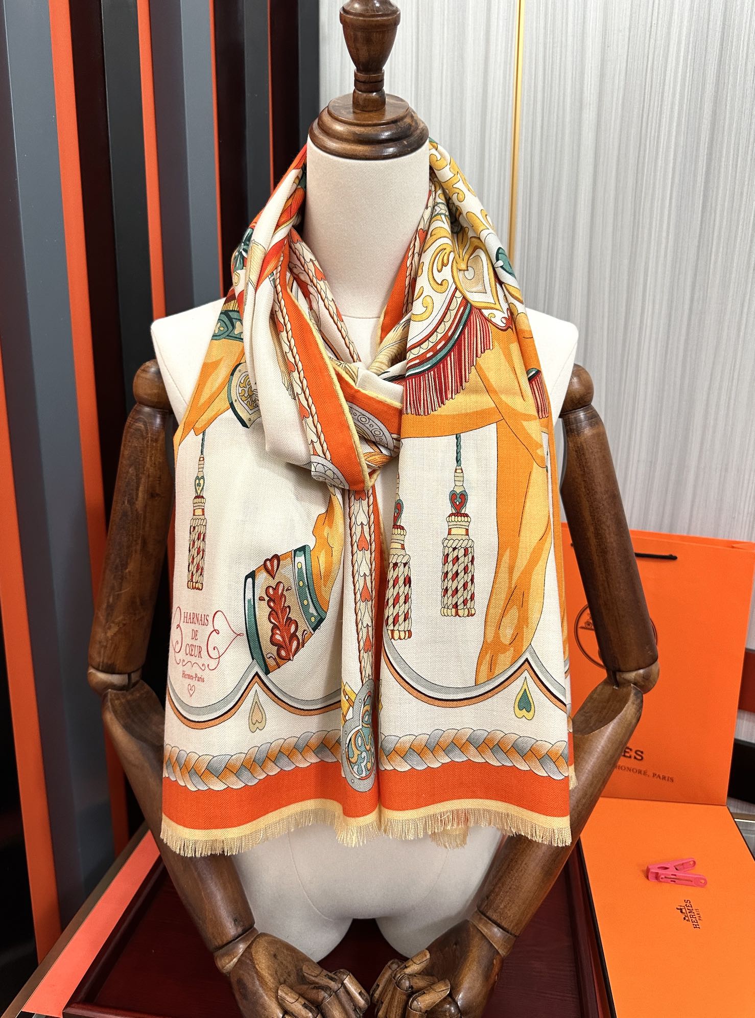 上新 2025 爱马仕🔥【双面同色骏马奔腾】太美了[吃瓜]下手一定要快[嘴唇]四季都可以用[勾引]真心美