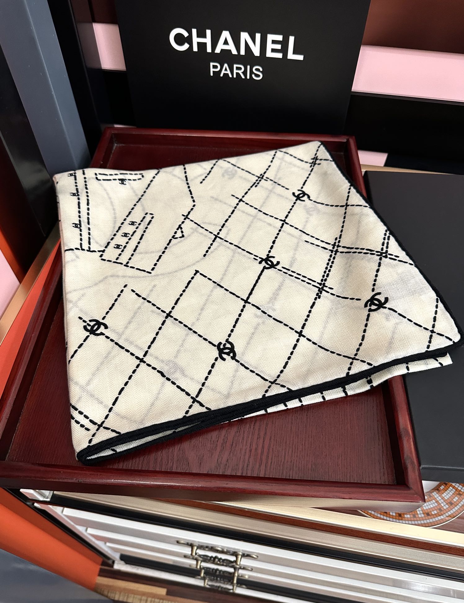 新款🔥香奈儿 【双面同色】永远经典双C优雅Coco风[礼物]~气质到骨子里[色]香奶奶新一季的面料超高级