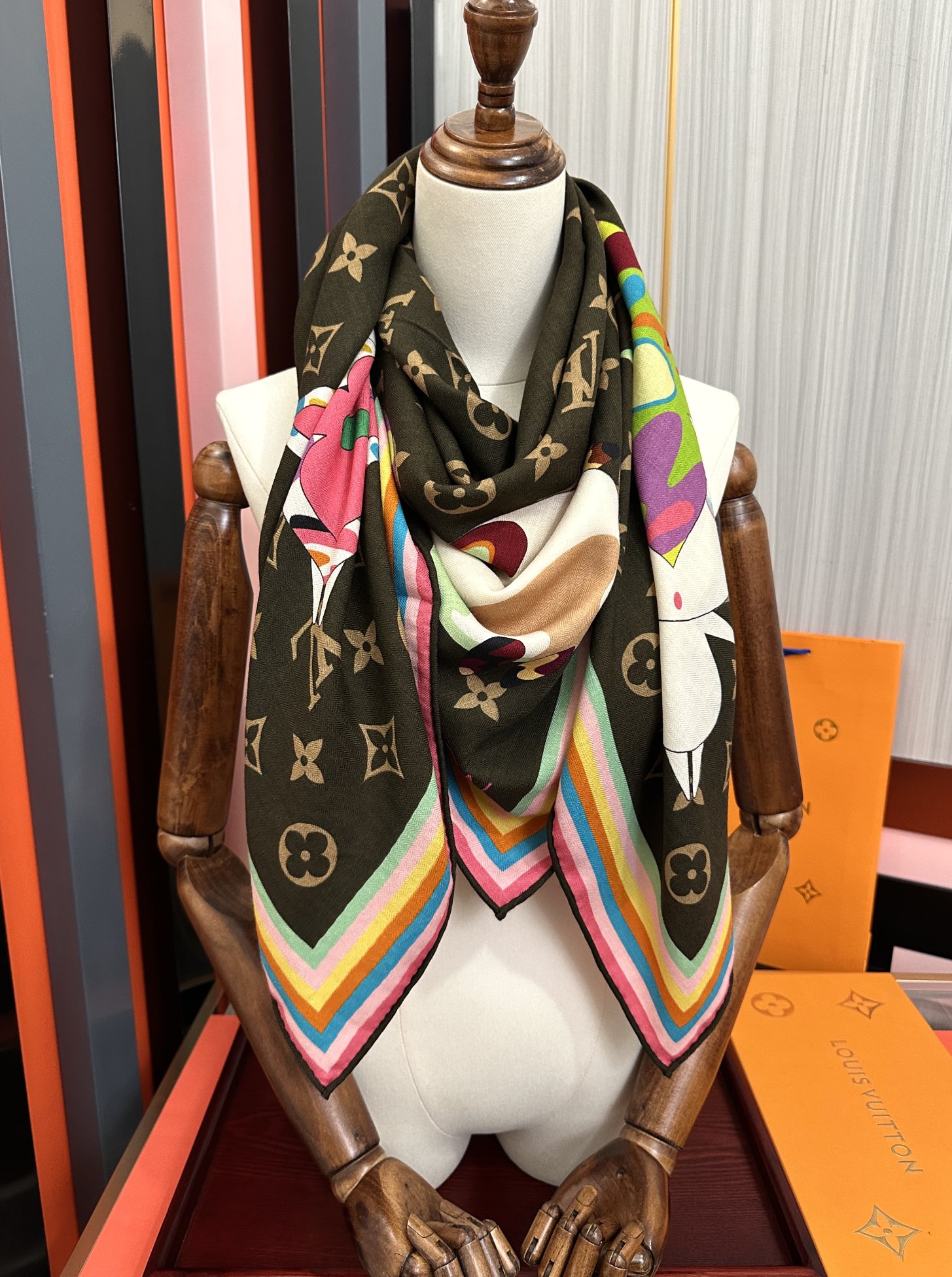 新款❤️LV 太美了ZG同步 【双面同色】今年最流行的花型 经典优雅[礼物]~气质到骨子里[色]新一季的