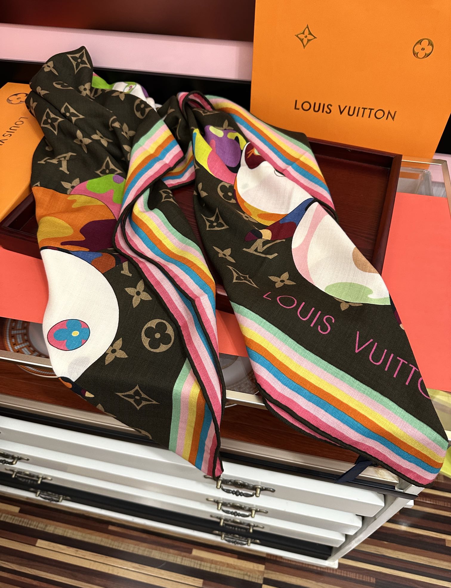 新款❤️LV 太美了ZG同步 【双面同色】今年最流行的花型 经典优雅[礼物]~气质到骨子里[色]新一季的