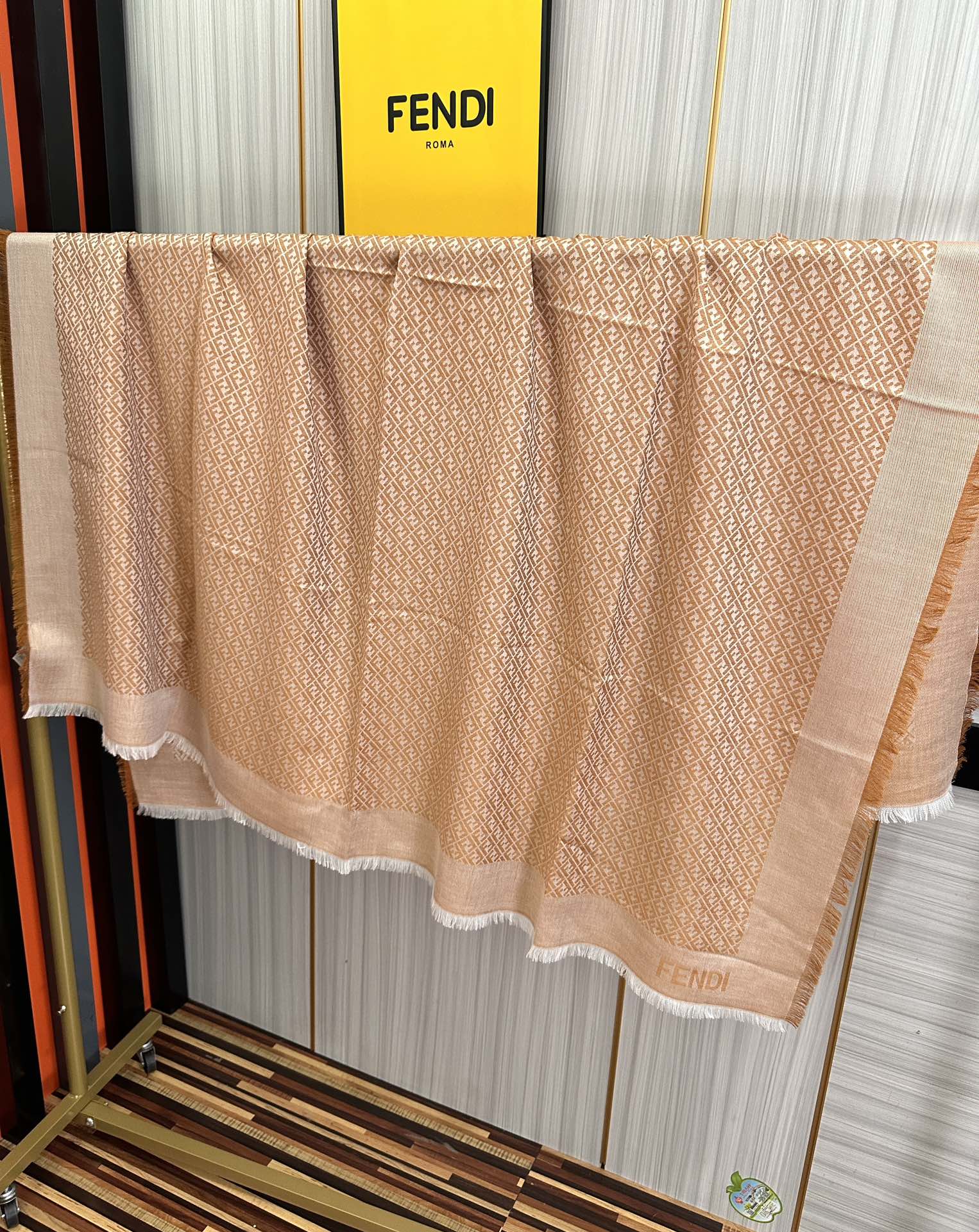 🔥上新 芬迪 重磅推荐F字母标志，太美了[得意]，永不过时，好货不怕晚，经典款F家人手必备一条最最经典款