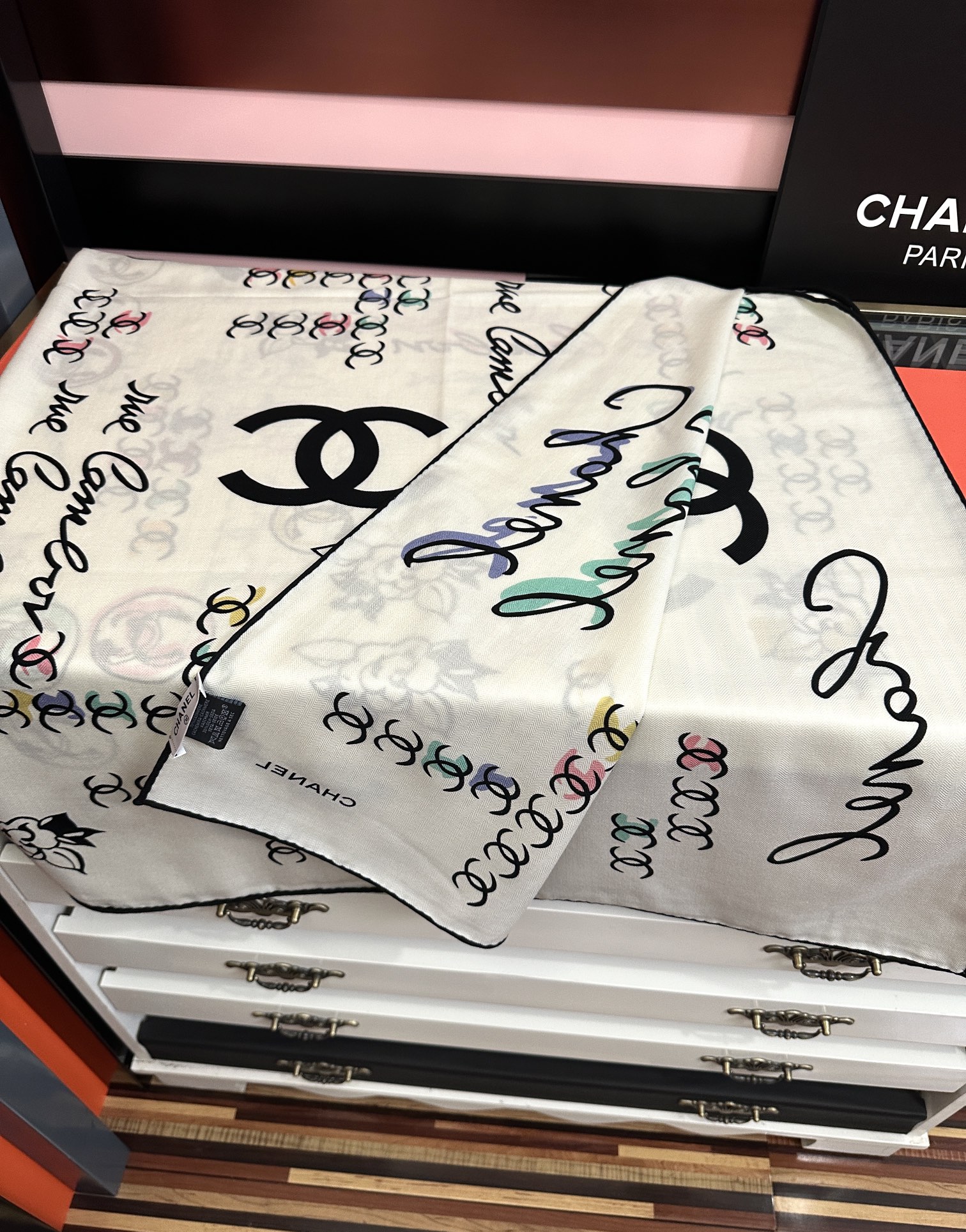 上新❤️ 2025香奈儿 太美了 【双面同色】[發]经典设计优雅风[礼物]~气质到骨子里[色]香奶奶新一