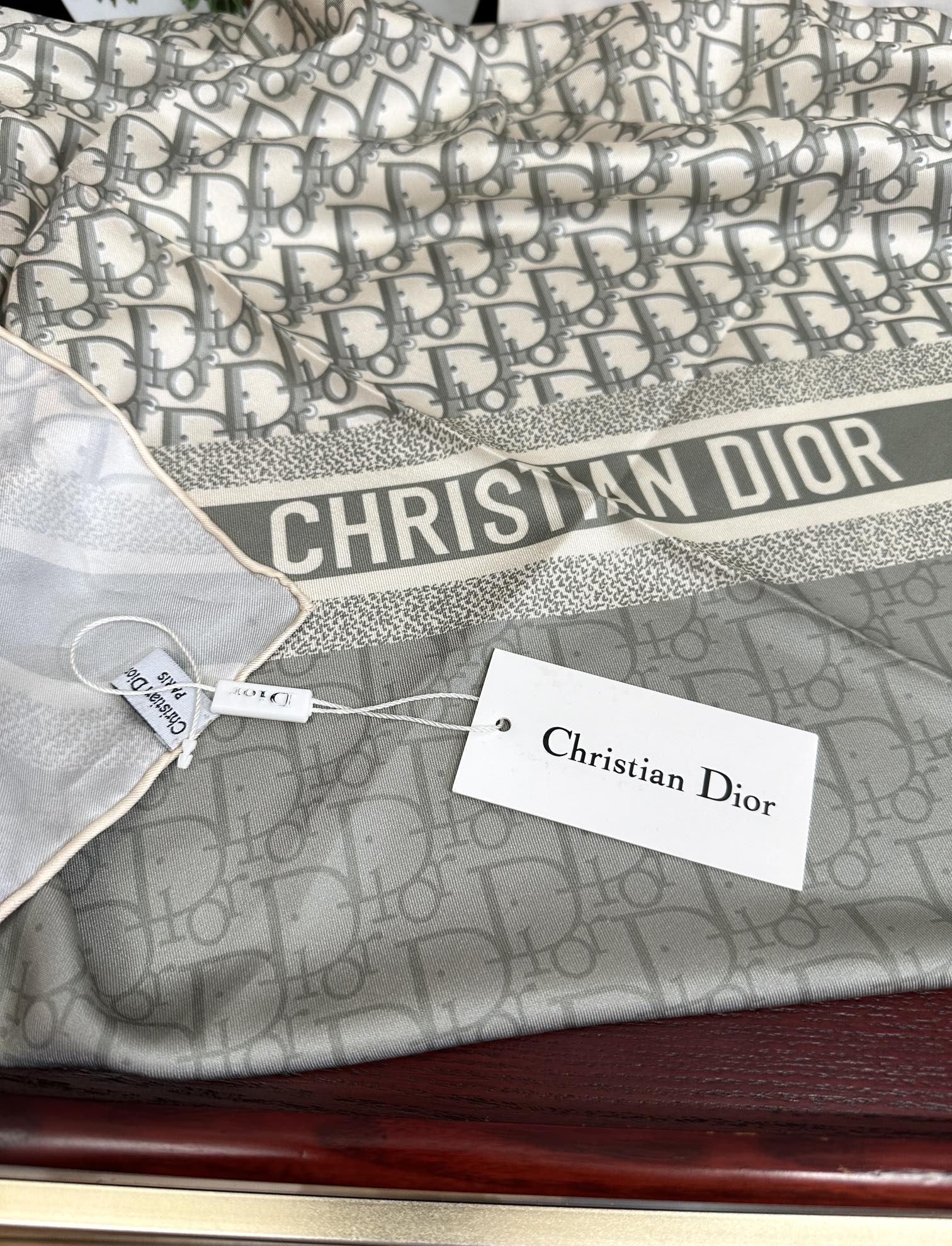 🔥 迪澳2025【D字印花字母】春夏季新款，太美了[玫瑰]买到都说好👍下手一定要快高端 大爱❤️女人尤物