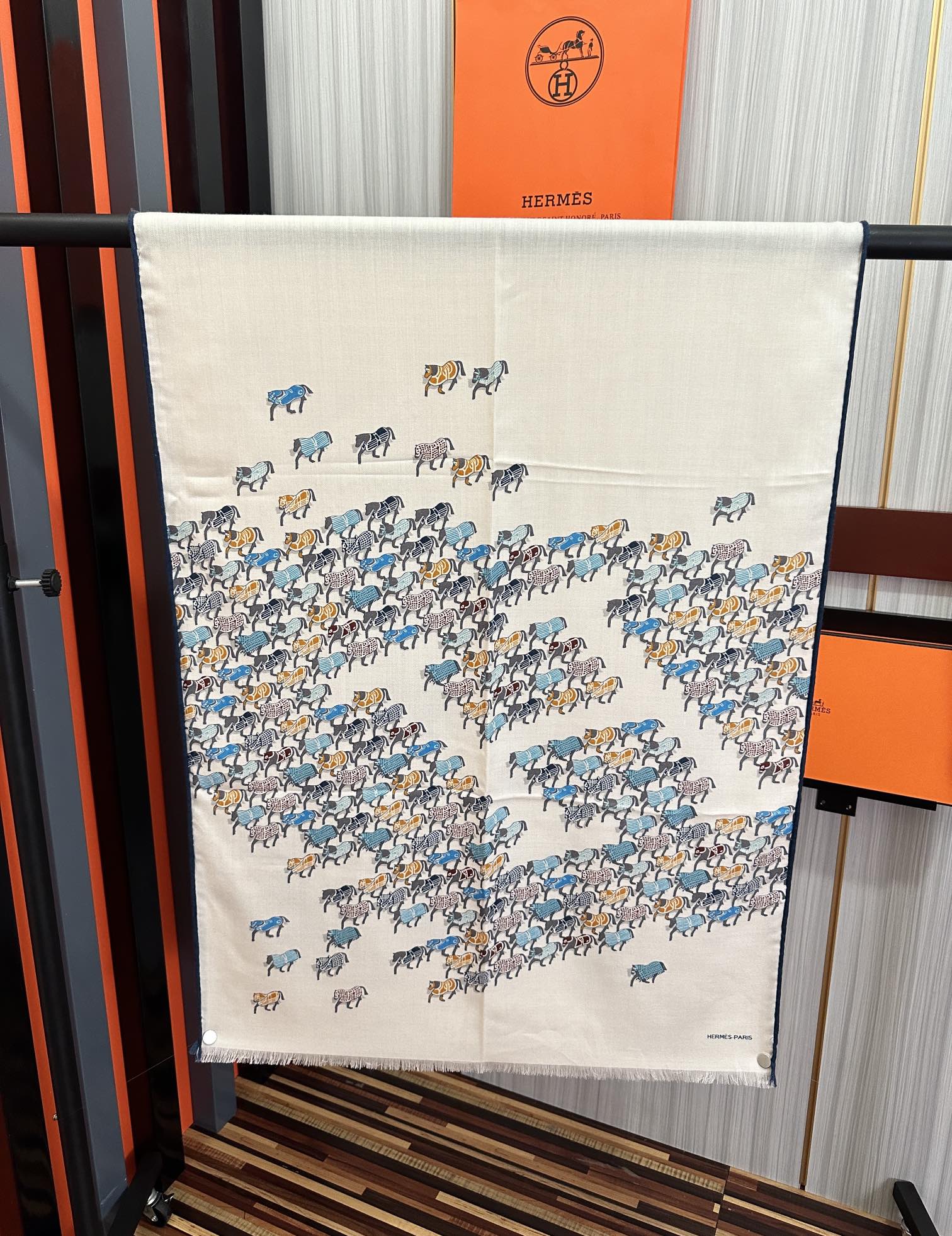 上新 爱马仕🔥【双面同色小马跳跃】太美了[吃瓜]下手一定要快[嘴唇]四季都可以用[勾引]真心美的让人非常