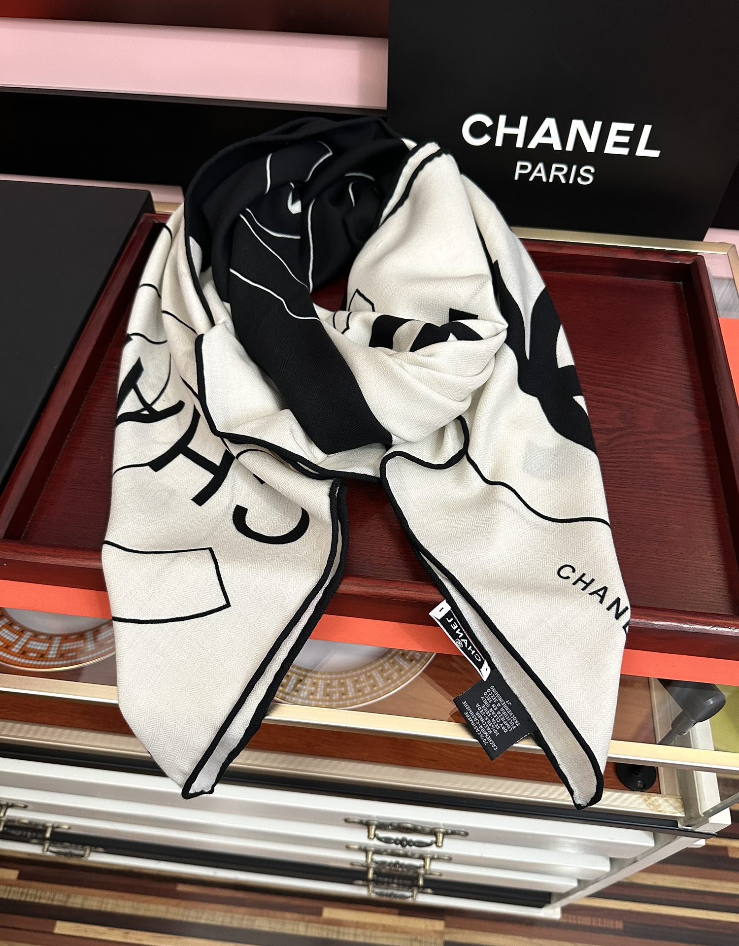 上新❤️2025 香奈儿 香奶奶永远都那么经典 太美了 【双面同色】大双C标志 设计优雅[礼物]~气质到