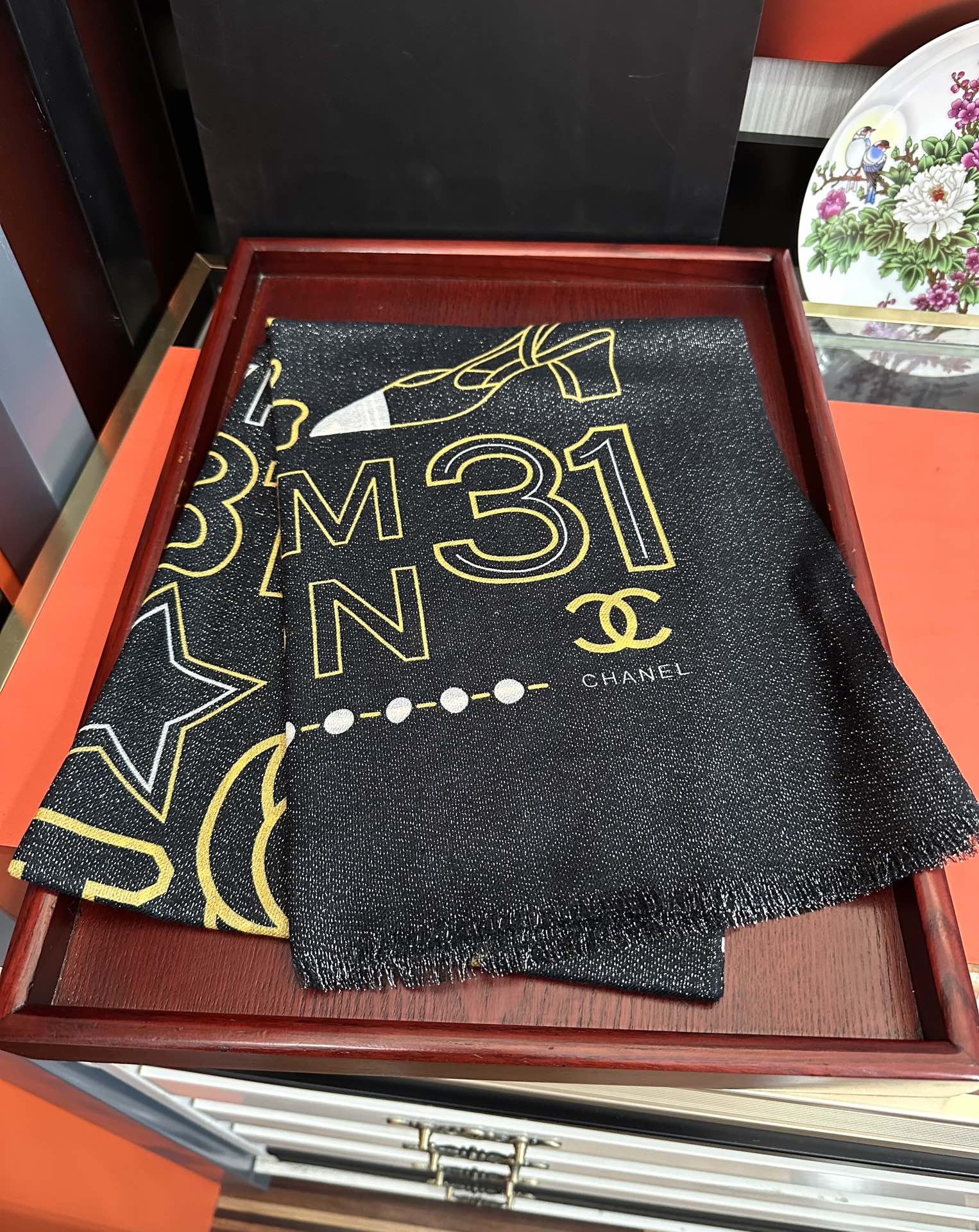 🔥上新小香 银丝2025 最新款[吃瓜]闪闪发光[咖啡]顶级设计太美了，真心赞👍【羊绒绒长巾】😘💍实物真