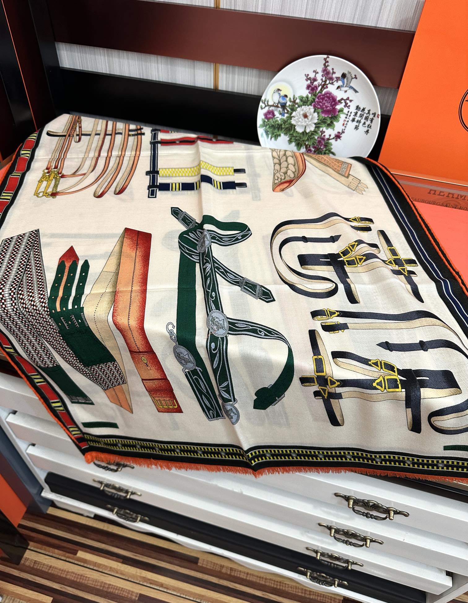 上新 爱马仕🔥【双面同色骏马】太美了[吃瓜][嘴唇]四季都可以用[勾引]真心美的让人非常非上身效果简直美