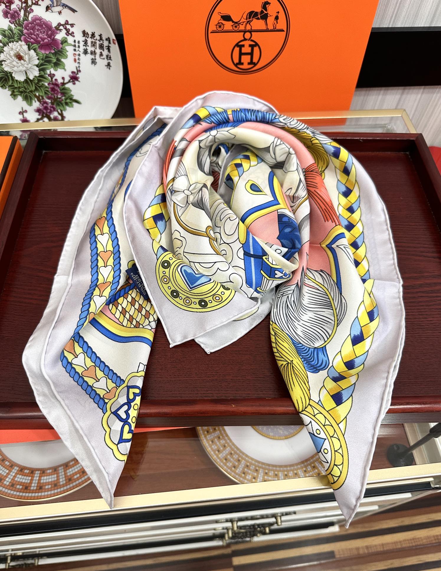 🔥高版本 爱马仕 2025新款【骏马奔腾】精致手工卷边，买到都说好👍下手一定要快高端 大爱❤️女人尤物 