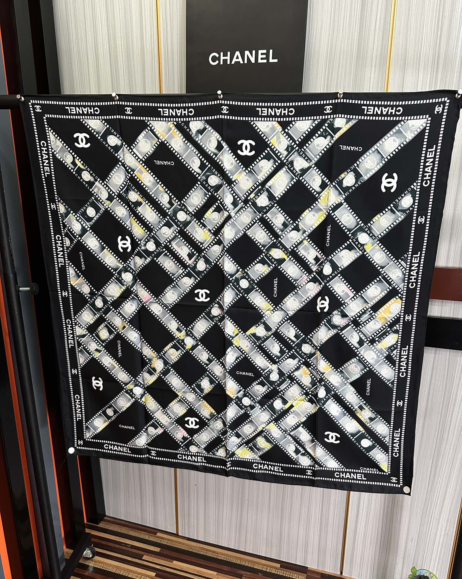 🔥𝐂𝐡𝐚𝐧𝐞𝐥 高品质【双面同色 电影胶卷🎞️】18姆米 原单品质[庆祝]今年第一款一眼心动的系列[玫瑰