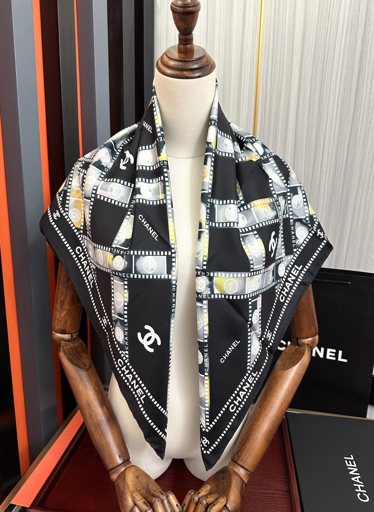 🔥𝐂𝐡𝐚𝐧𝐞𝐥 高品质【双面同色 电影胶卷🎞️】18姆米 原单品质[庆祝]今年第一款一眼心动的系列[玫瑰