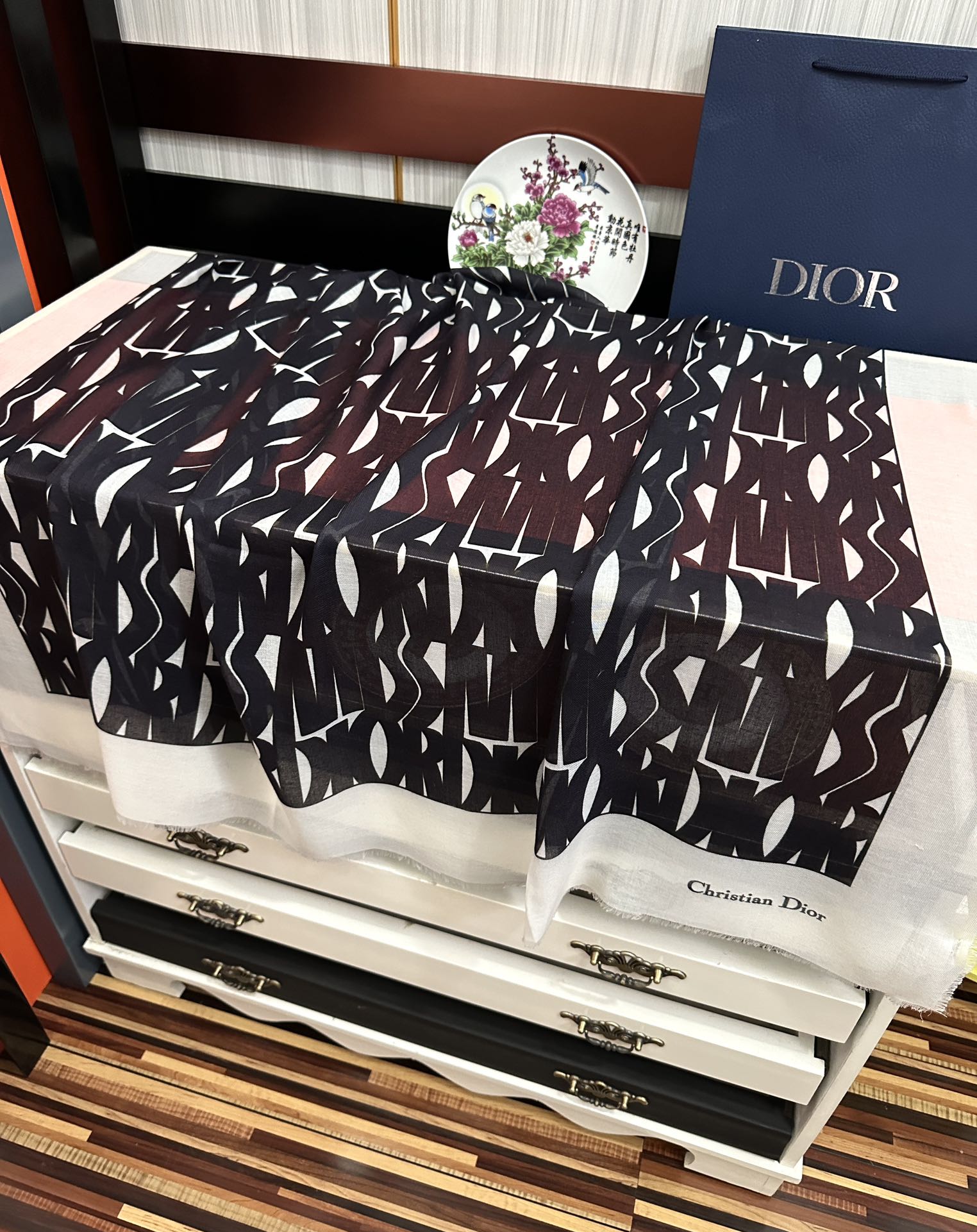 🔥 迪奥 新款羊绒围巾长款披肩[爱心]纯粹的高级和时髦感[玫瑰]太有品味了[月亮]招牌元素高端围巾披肩~