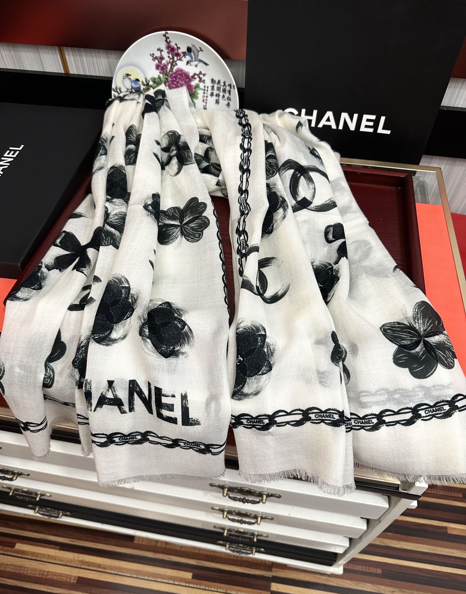 ❤️香奈儿 2025经典茶花优雅Coco风[礼物]~气质到骨子里[色]香奶奶新一季的面料超高级，真心超级