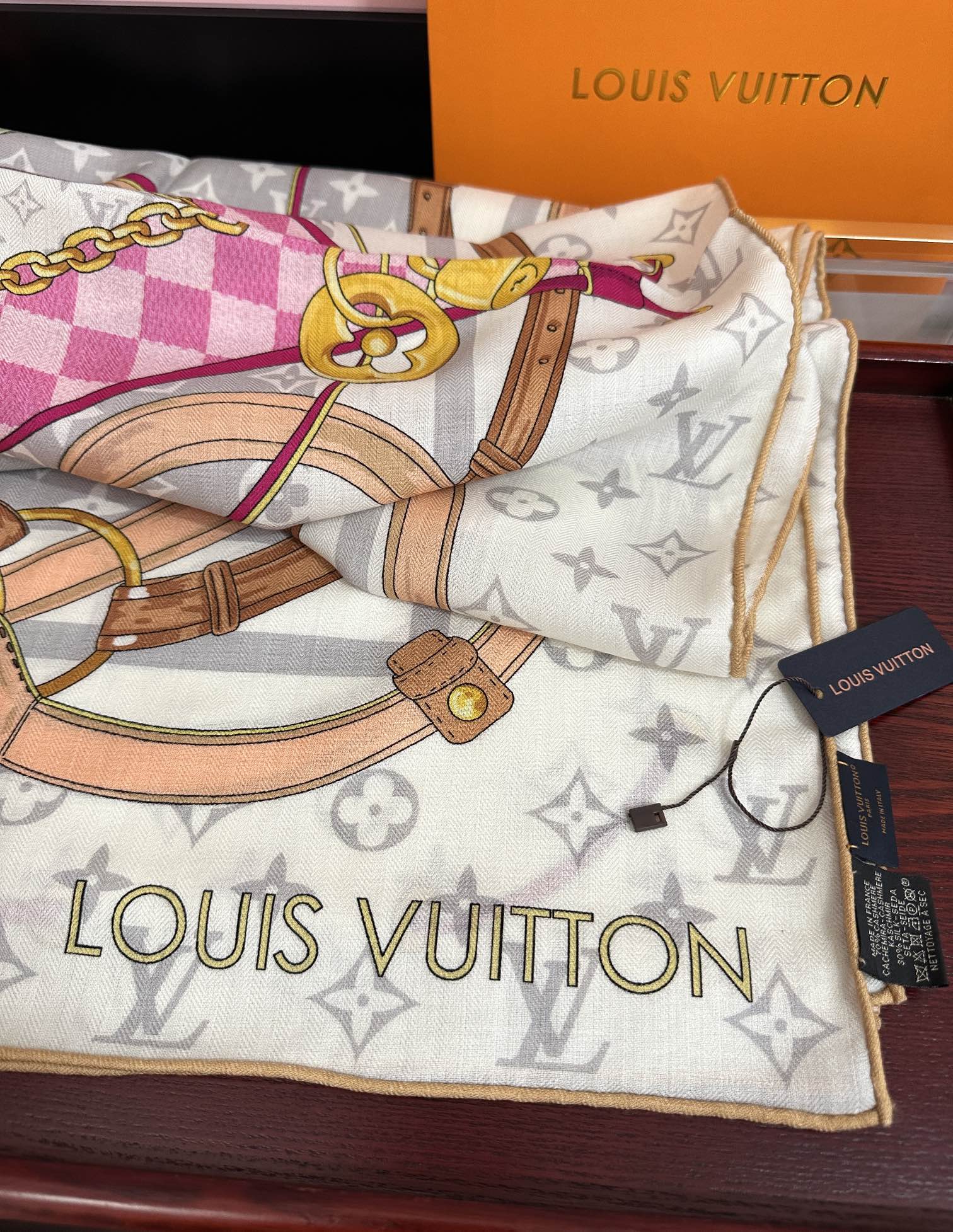 ❤️上新 太好看了 L v 高品质 2025顶级设计 ZG同步【双面同色】经典优雅[礼物]~气质到骨子里