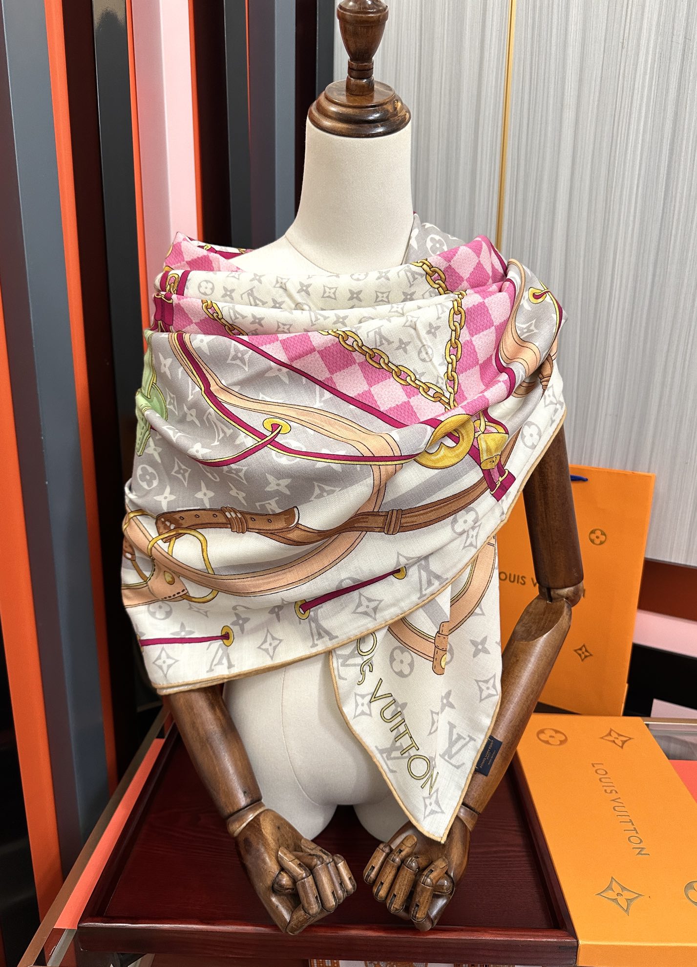 ❤️上新 太好看了 L v 高品质 2025顶级设计 ZG同步【双面同色】经典优雅[礼物]~气质到骨子里