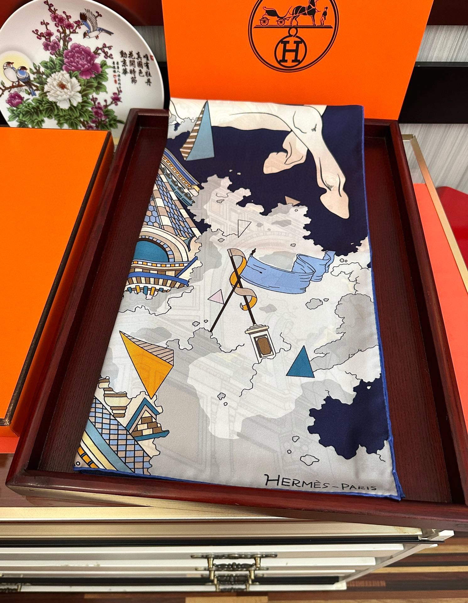 🔥高品质 爱马仕 2025新款太美了【骏马奔腾】精致手工卷边，买到都说好👍下手一定要快高端 大爱❤️女人