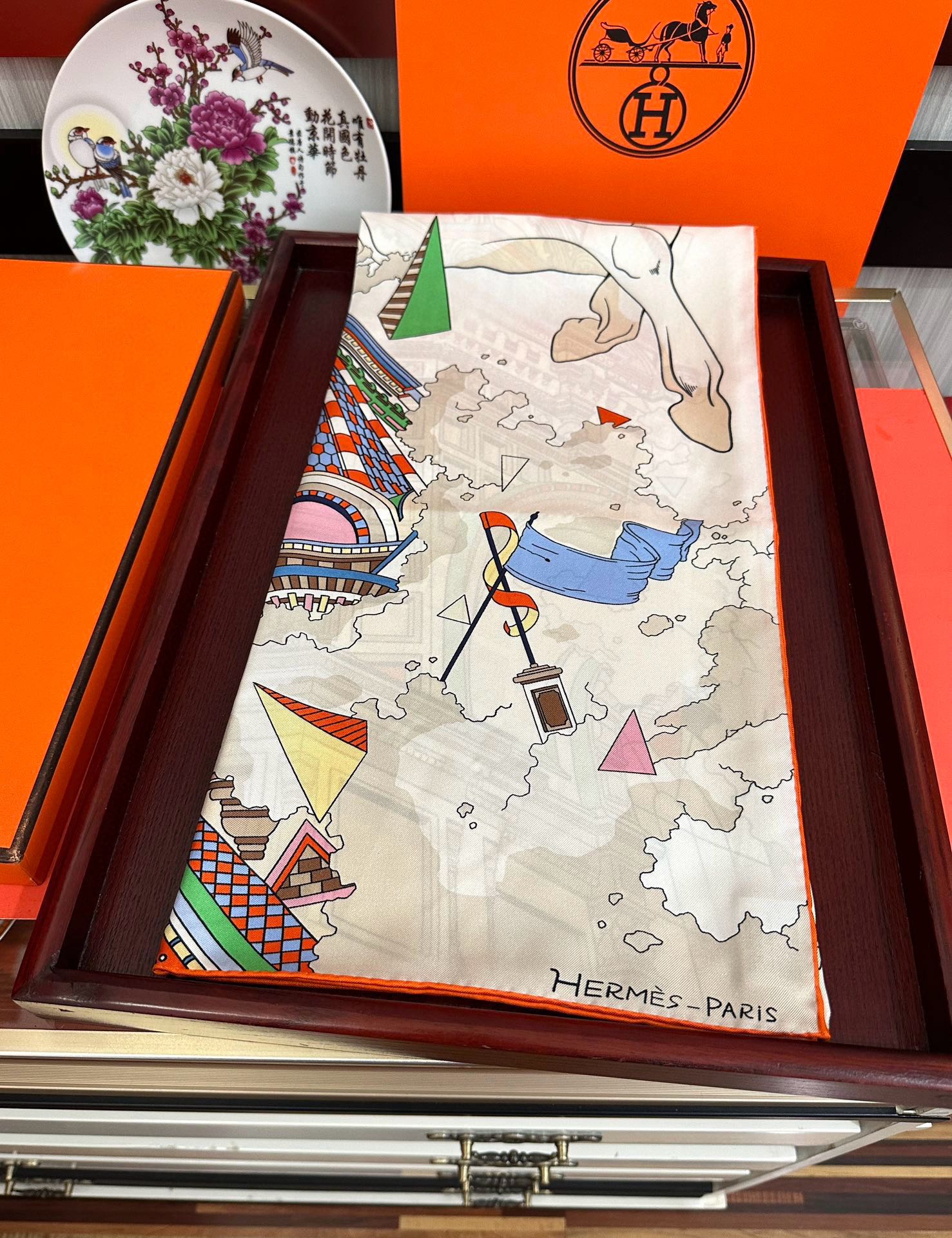 🔥高品质 爱马仕 2025新款太美了【骏马奔腾】精致手工卷边，买到都说好👍下手一定要快高端 大爱❤️女人