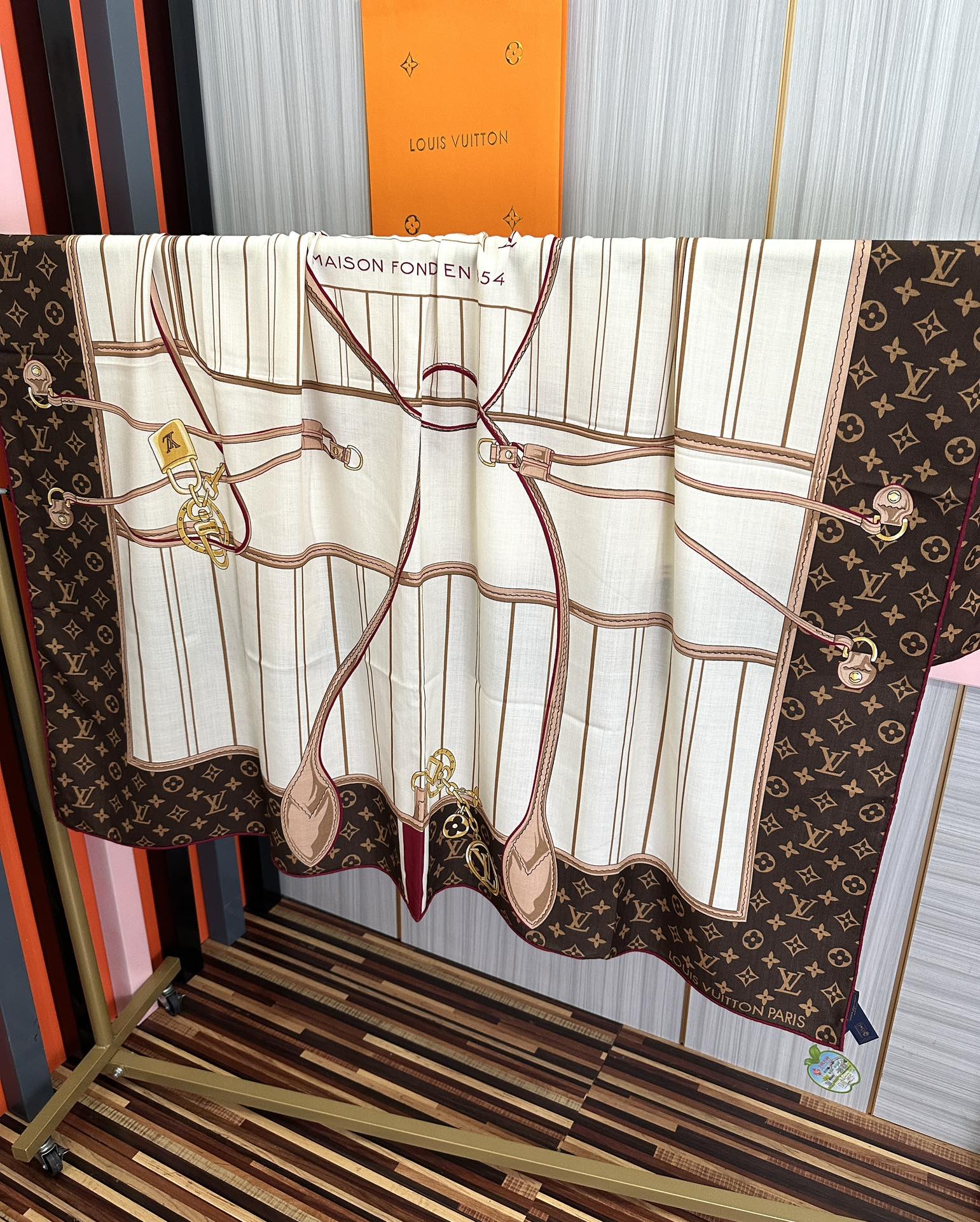 新款❤️LV 2025【双面同色】经典优雅[礼物]~气质到骨子里[色]新一季的面料超高级，真心超级柔软，