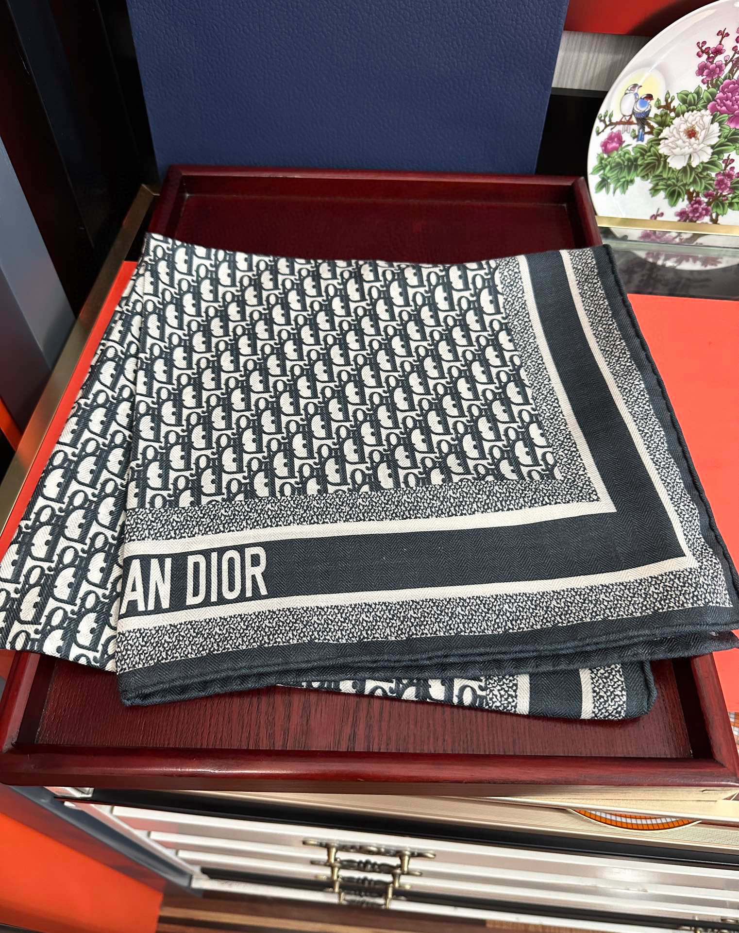 新款迪奥🔥双面同色【D字母】太美了[吃瓜]下手一定要快[嘴唇]四季都可以用[勾引]真心美的让人非常非上身