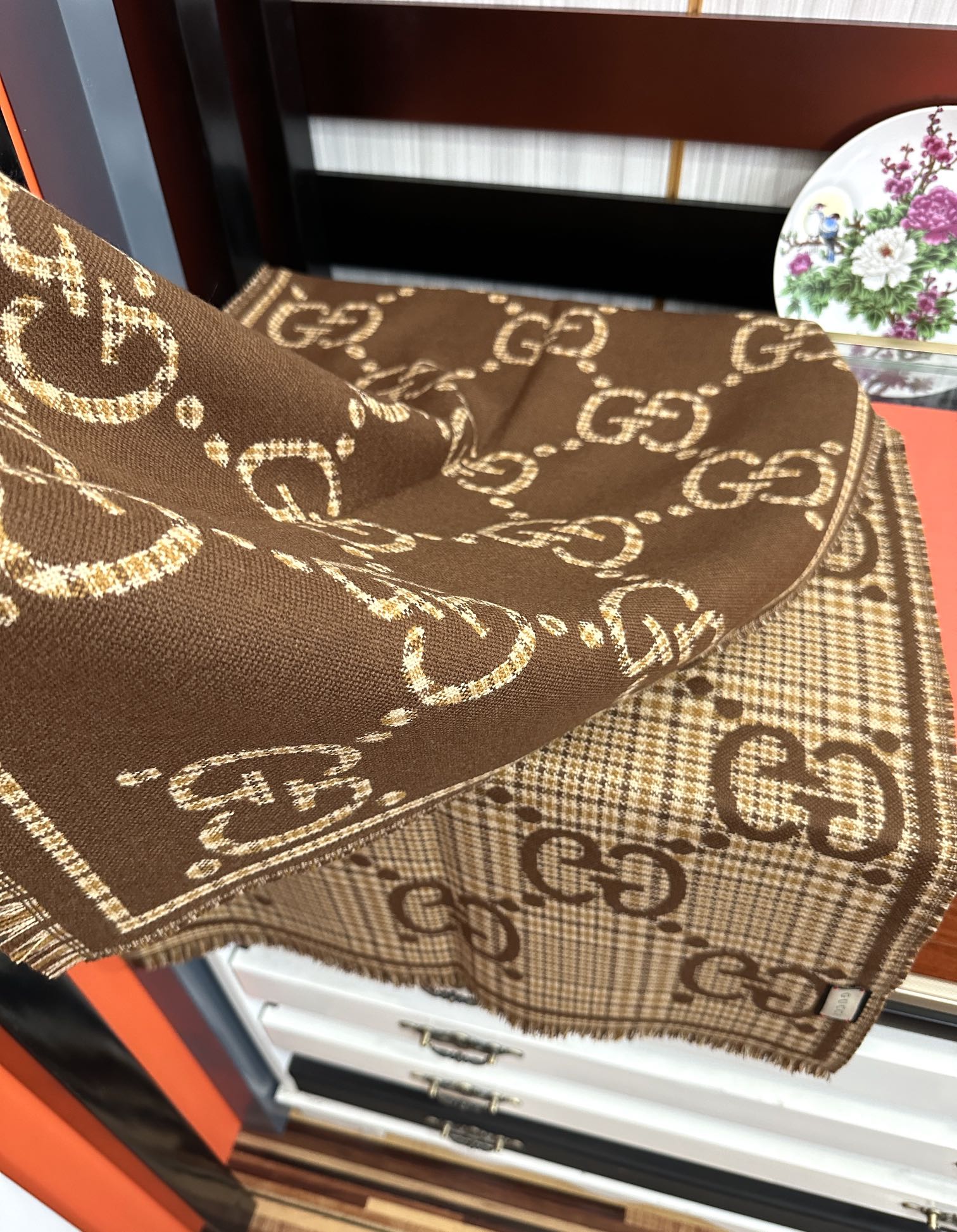 🔥【高品质】古驰 格纹大G羊毛围巾🧣又是一个秋冬王炸单品[礼物]经典GG图案是品牌在30年代开始使用的标