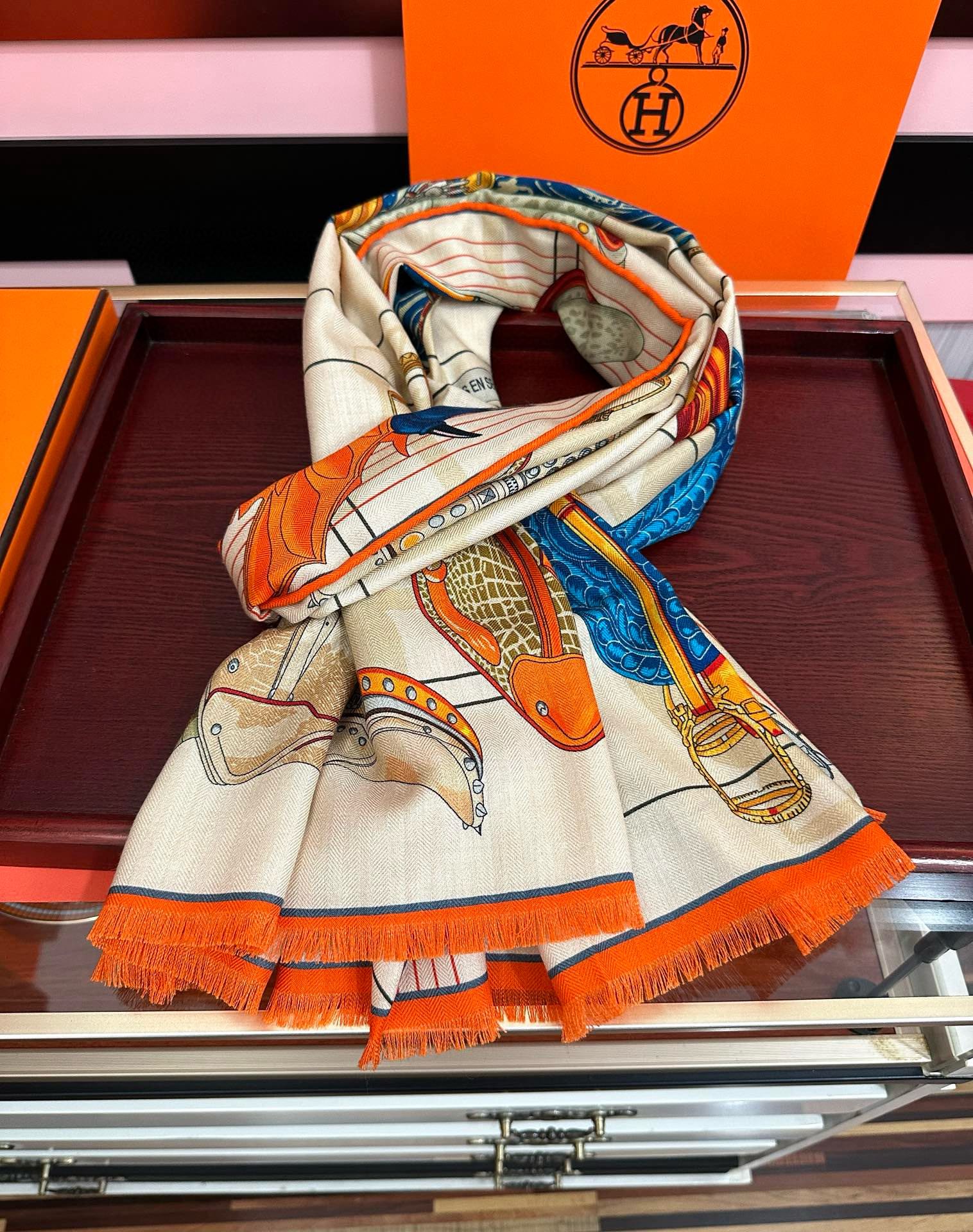 🔥新款 女士们必备款2025 新款爱马仕🔥【双面同色】太美了[吃瓜]下手一定要快[嘴唇]四季都可以用[勾