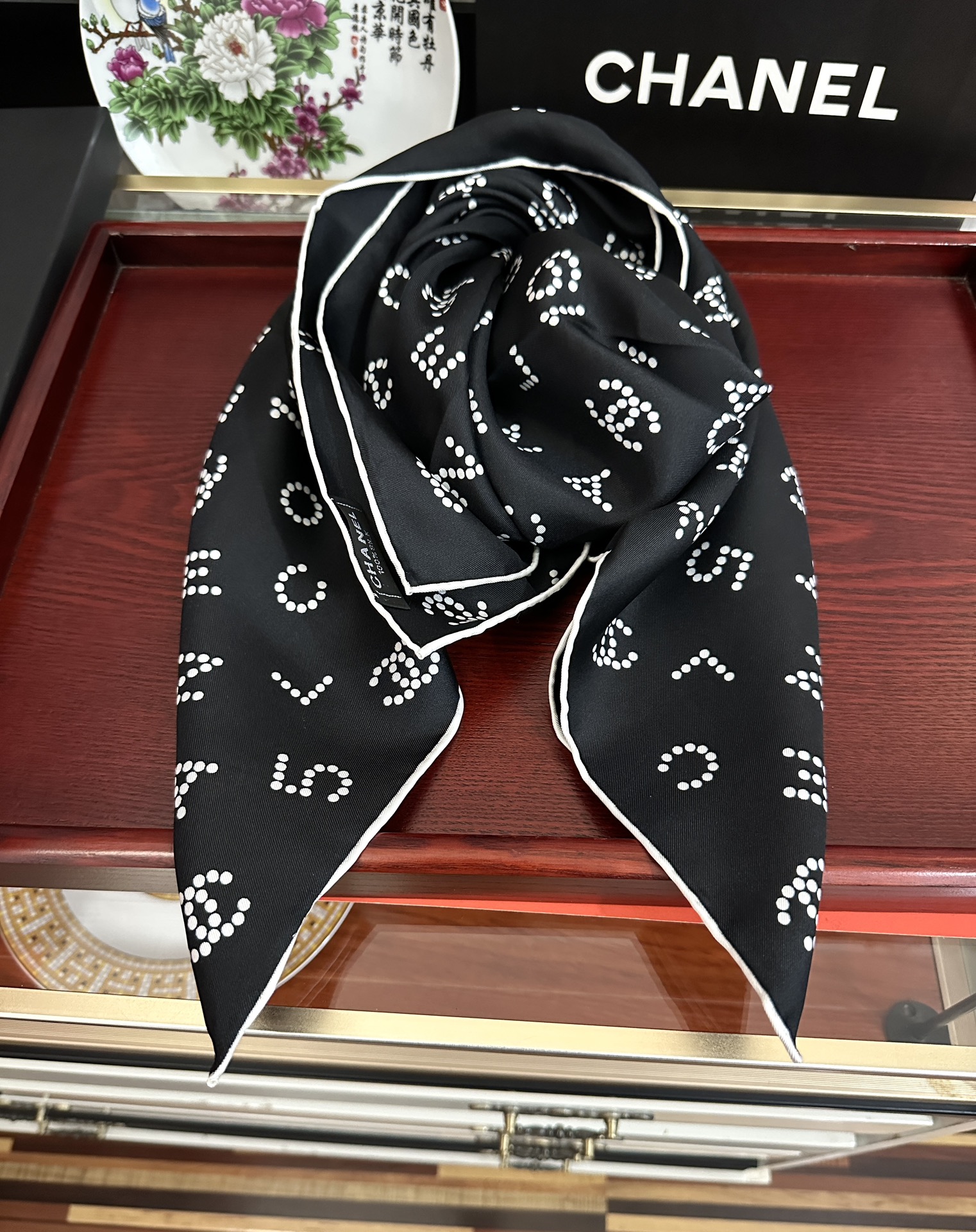 🔥 2080香奈儿 官网同步【双面同色 18姆米】 高版本👍香奶奶永远都是比较经典[發]一条印有字母Lo