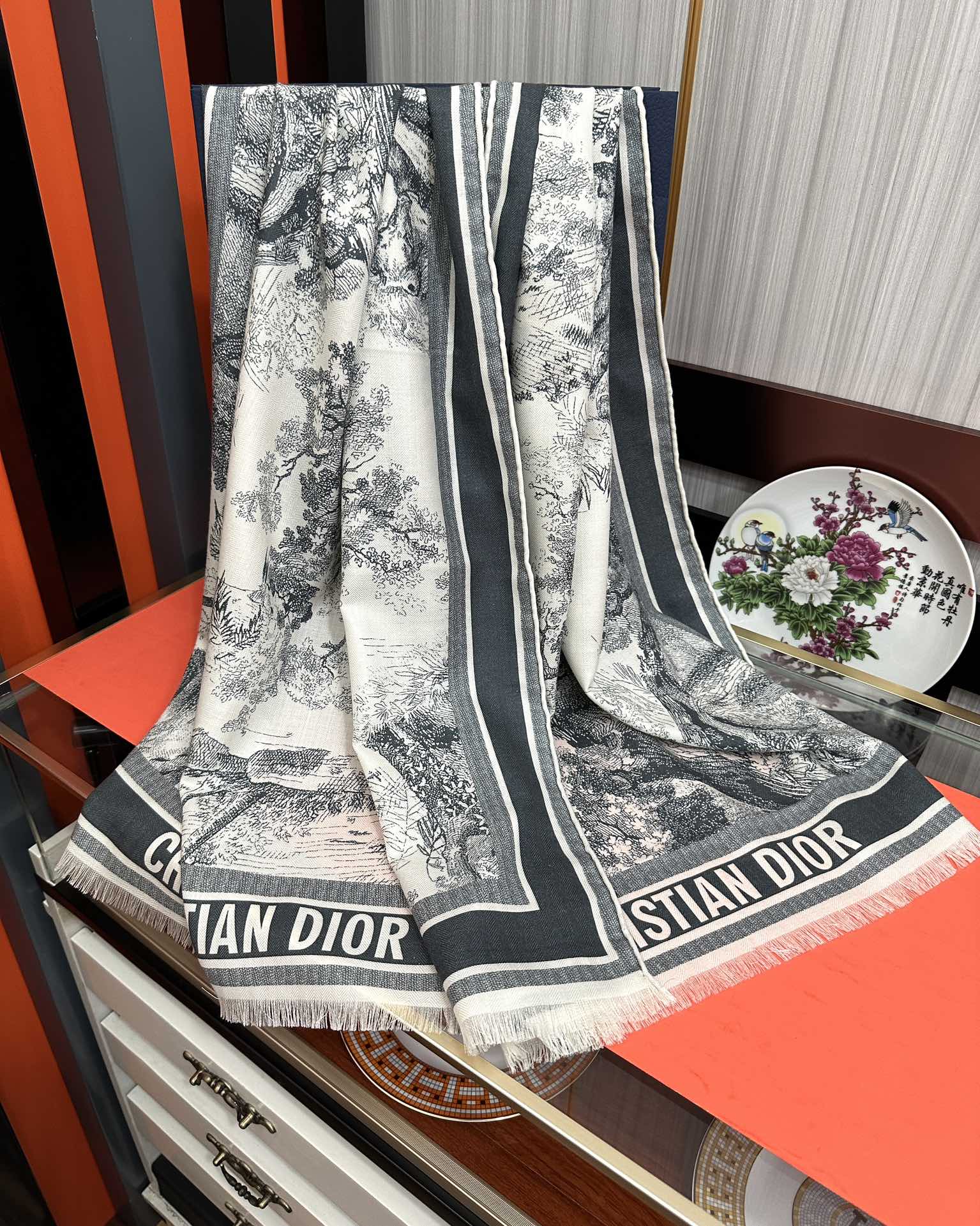 新款迪奥🔥双面同色【动物丛林】太美了[吃瓜]下手一定要快[嘴唇]四季都可以用[勾引]真心美的让人非常非上