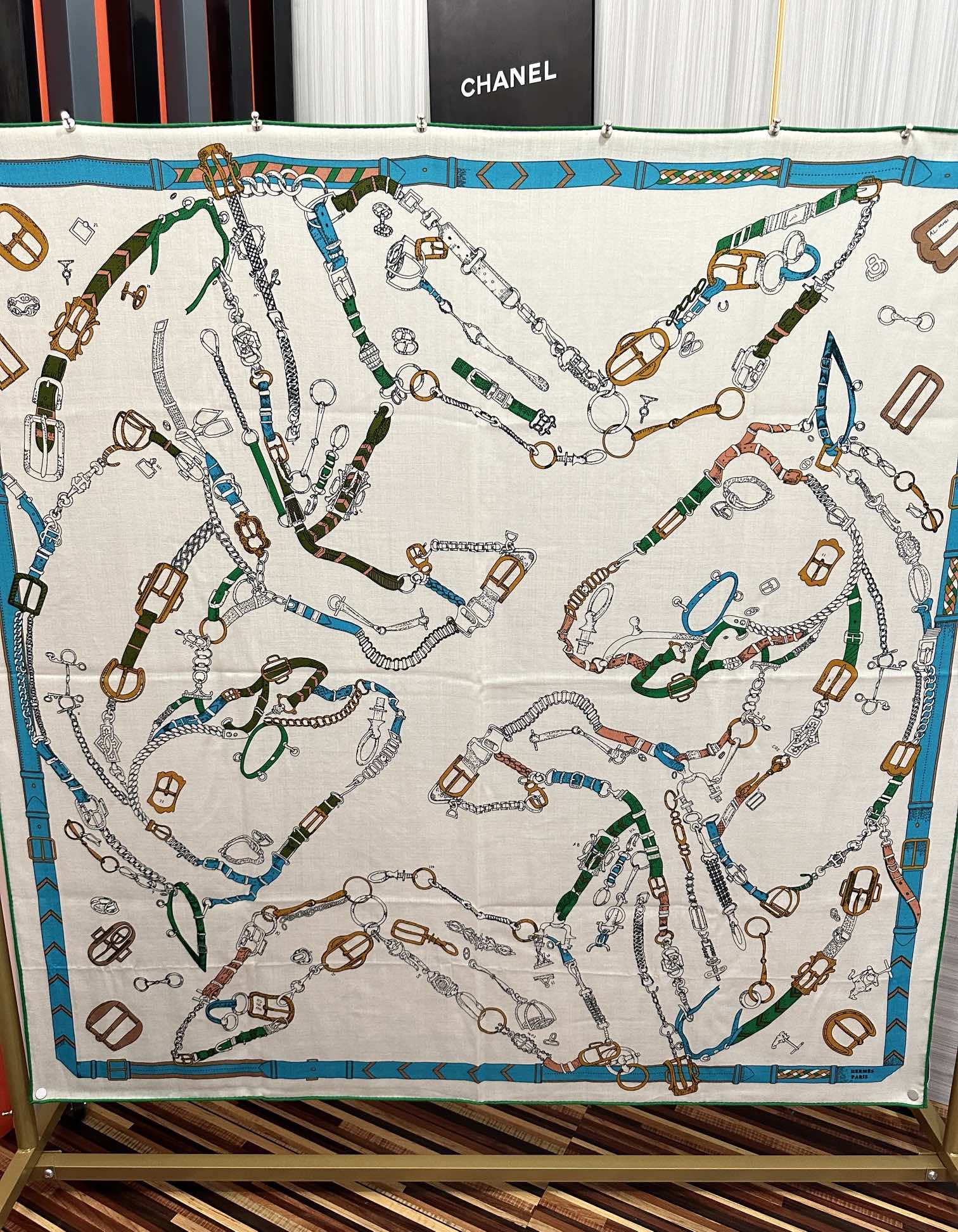 上新❤️2025 爱马士【双面同色】ZG同步最新款 买了都说好看顶级工艺超值[嘴唇]专柜爆款🎁🎁羊绒方巾