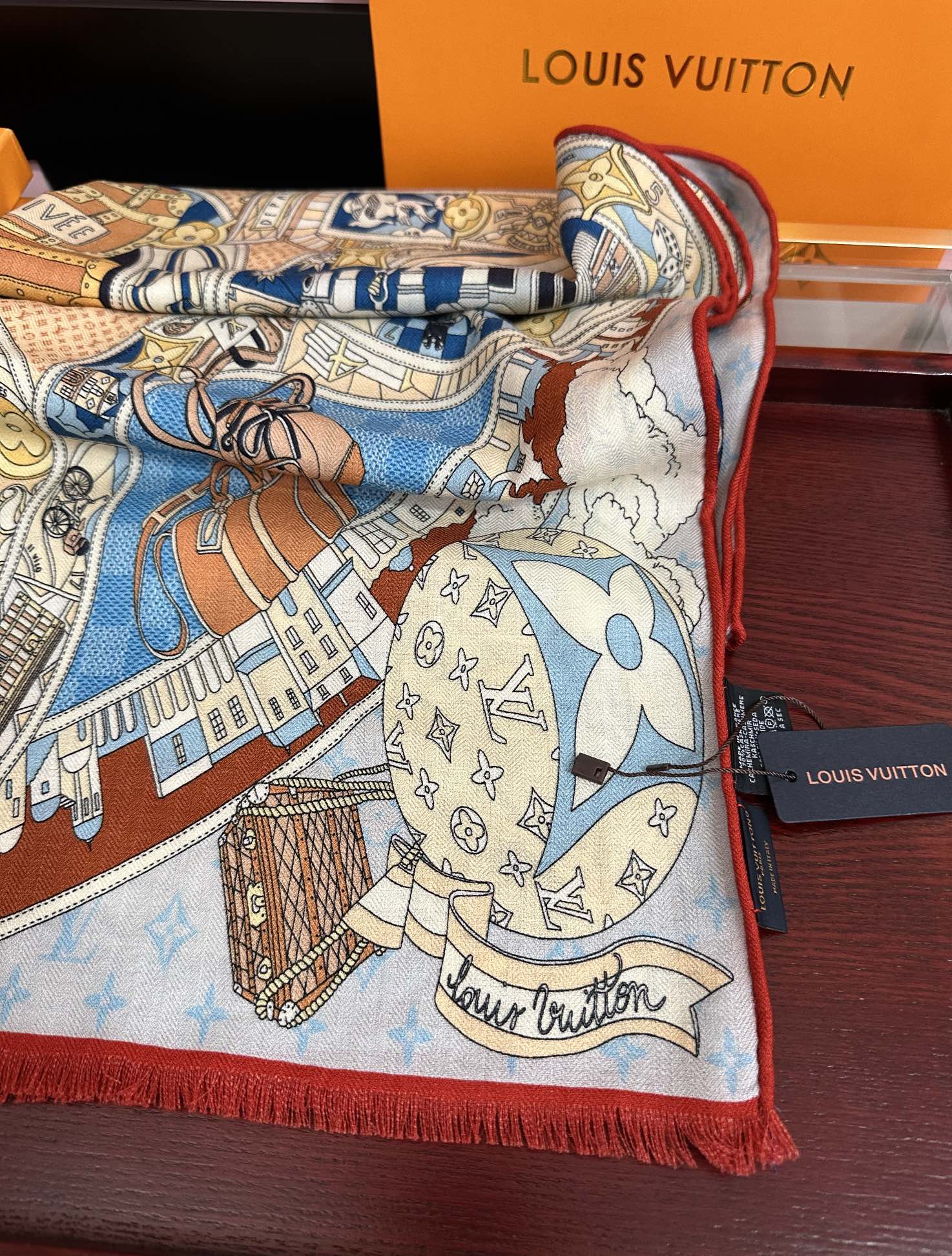 🔥 新款LV🔥高品质 【双面同色】女生必备款[得意]随便怎么围都好看[色]大气时尚 太美了[吃瓜]下手一