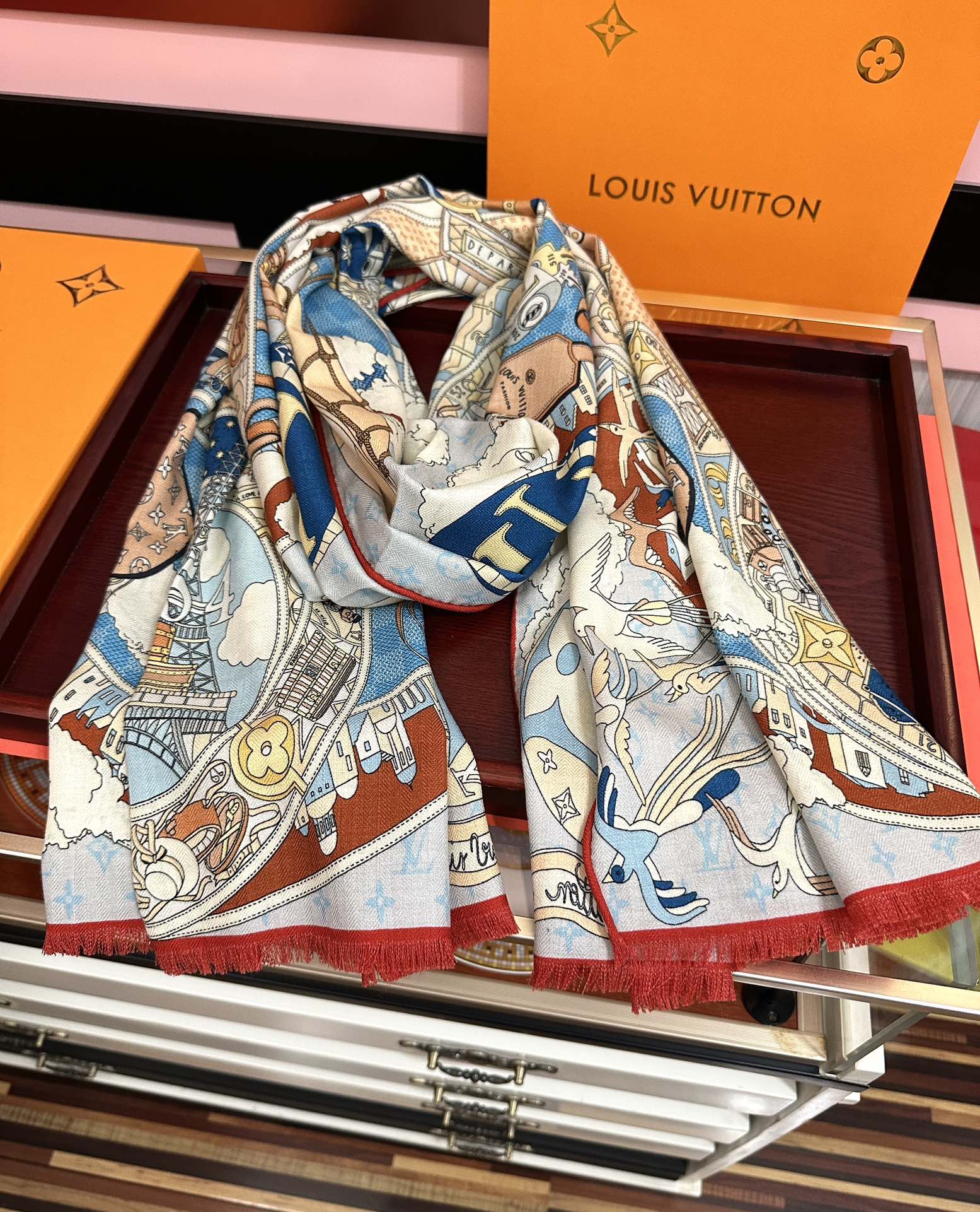 🔥 新款LV🔥高品质 【双面同色】女生必备款[得意]随便怎么围都好看[色]大气时尚 太美了[吃瓜]下手一