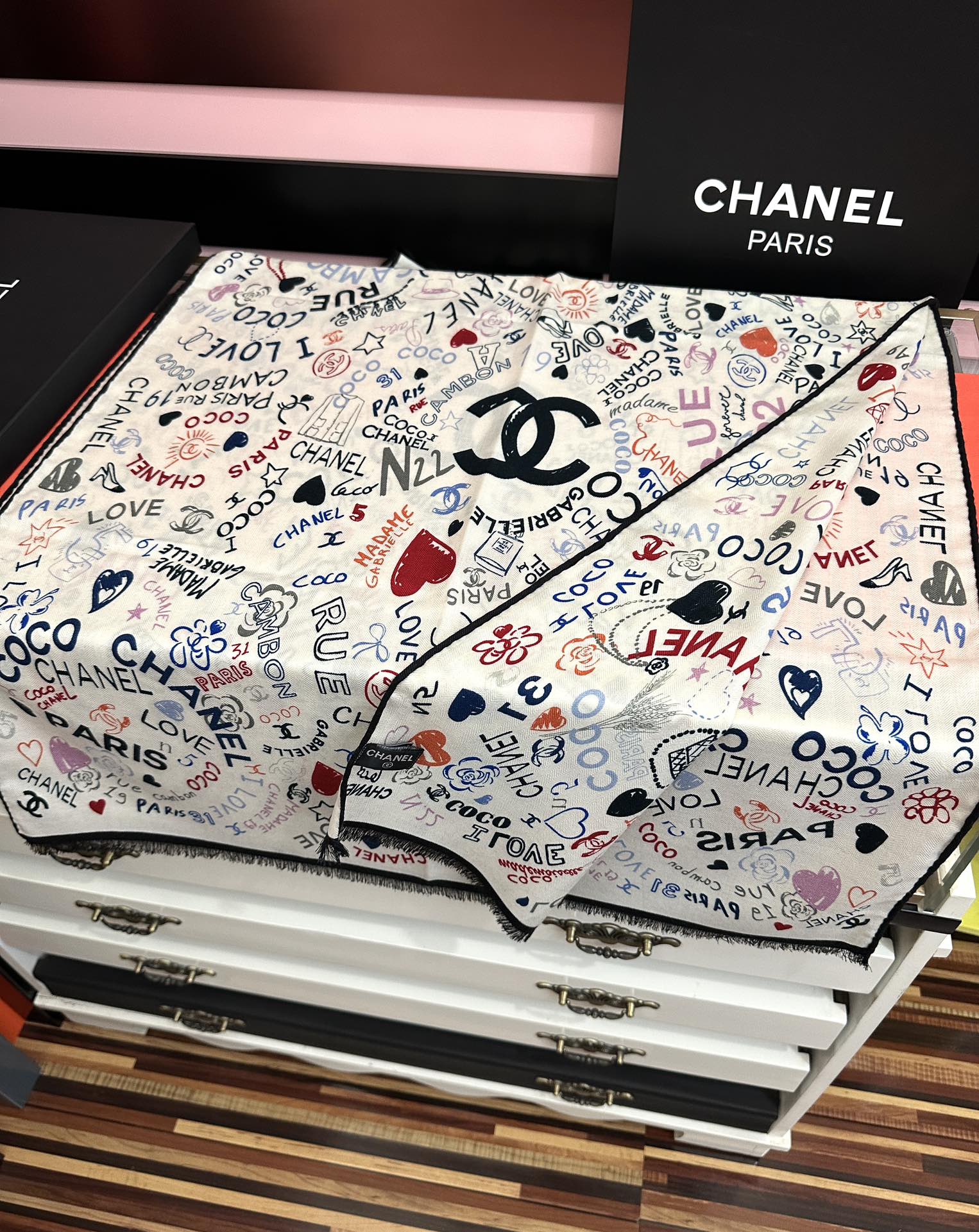 🔥新款 小香 双面同色 2025【coco涂鸦系列】太美了[吃瓜]下手一定要快[嘴唇]四季都可以用[勾引