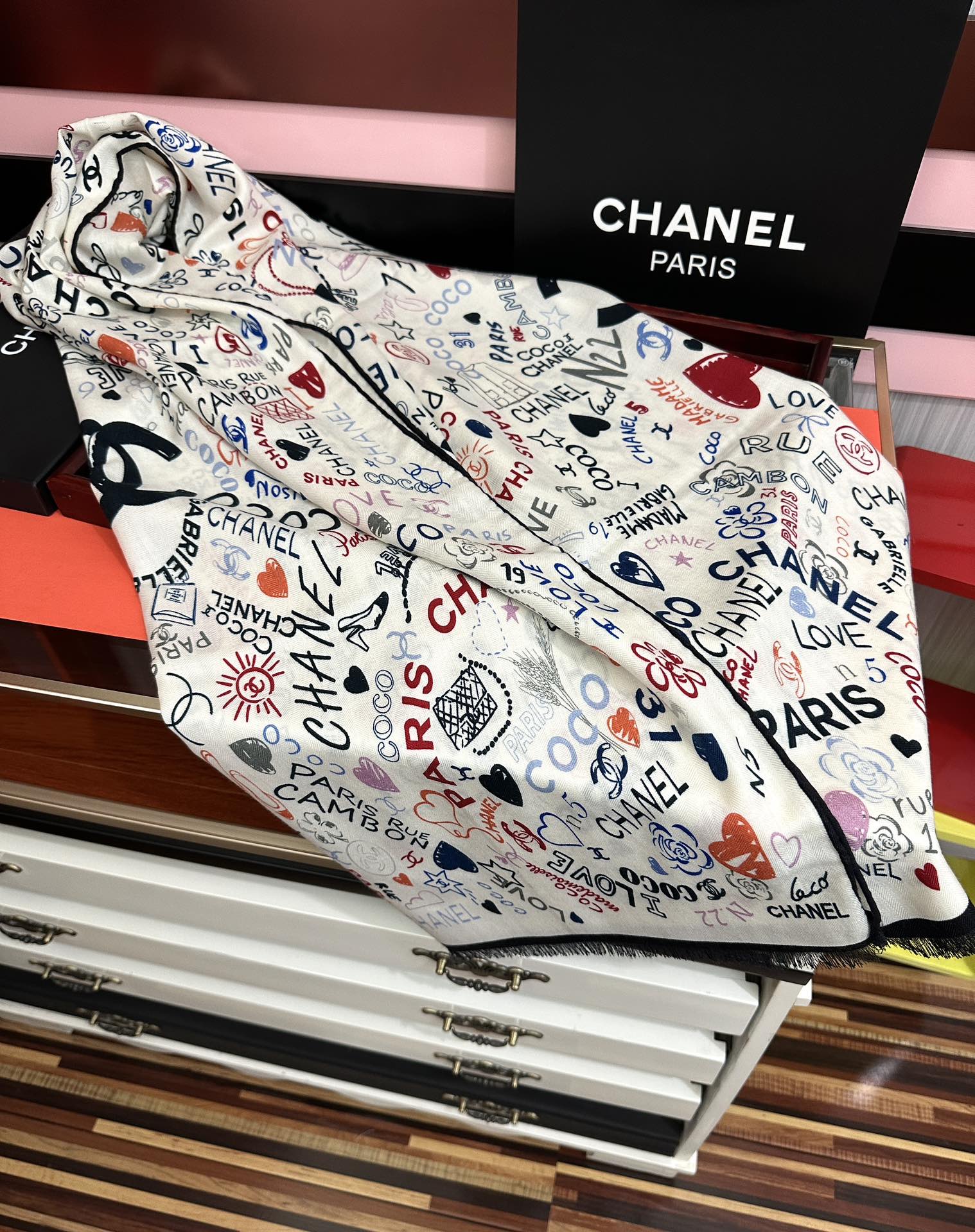 🔥新款 小香 双面同色 2025【coco涂鸦系列】太美了[吃瓜]下手一定要快[嘴唇]四季都可以用[勾引