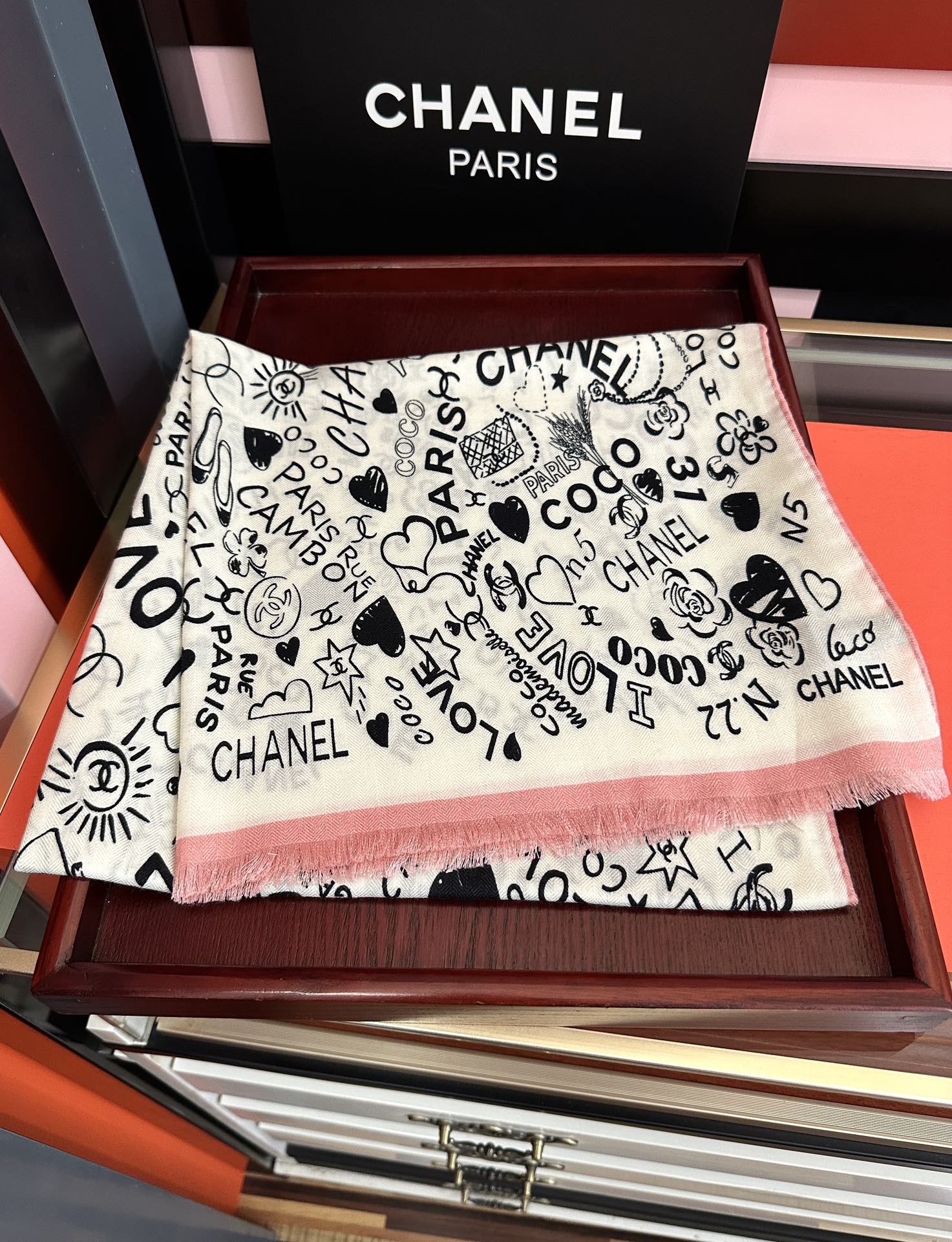 🔥新款 小香 双面同色 2025【coco涂鸦系列】太美了[吃瓜]下手一定要快[嘴唇]四季都可以用[勾引