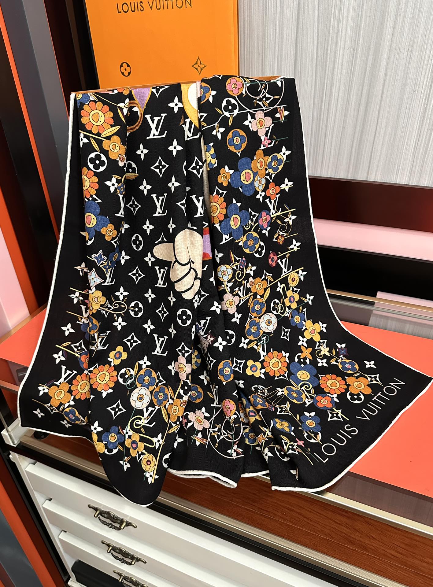 上新❤️LV 2025女士必备款ZG同步【双面同色】经典优雅[礼物]~气质到骨子里[色]新一季的面料超高