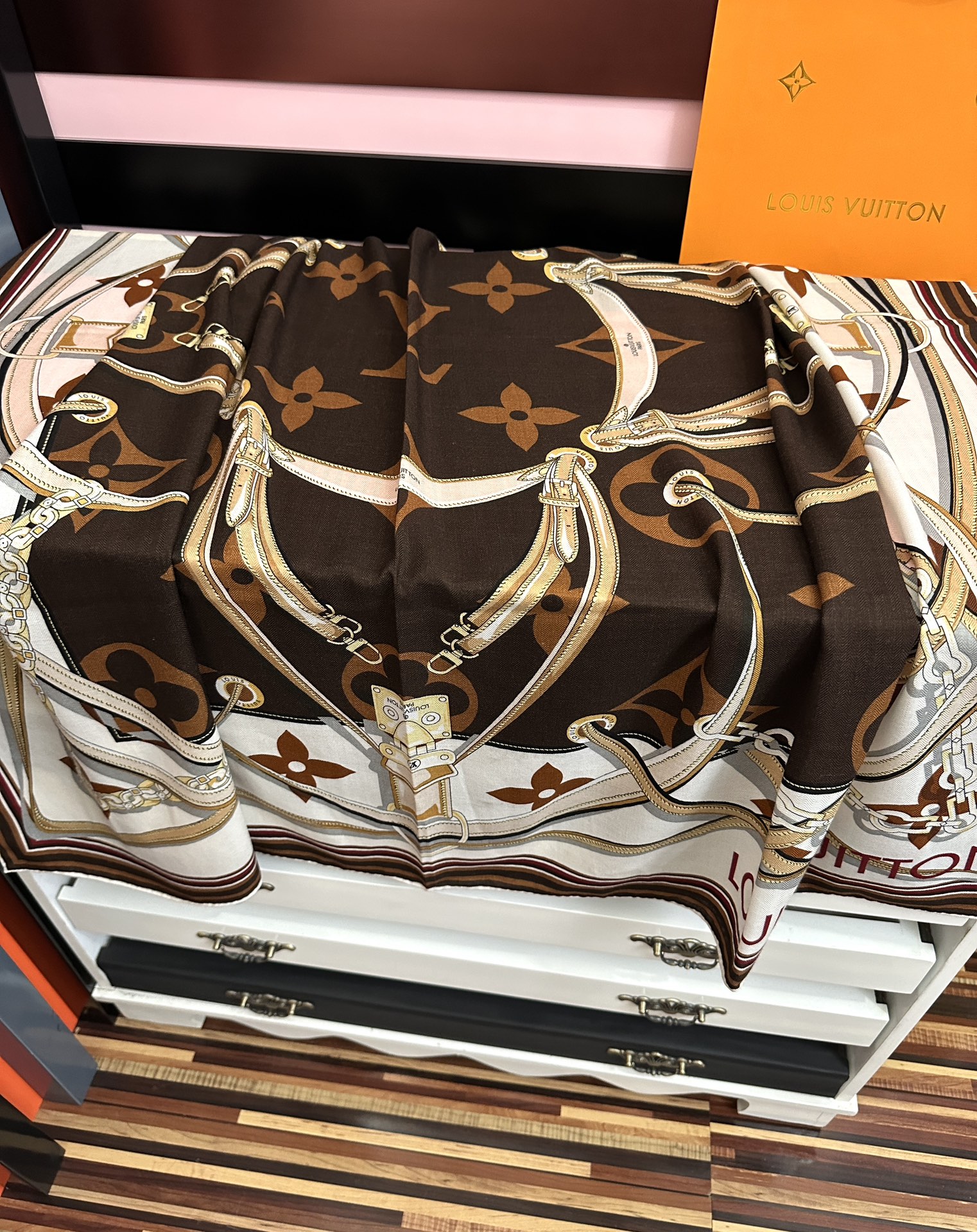 新款❤️LV 2025经典 【双面同色】经典优雅[礼物]~气质到骨子里[色]新一季的面料超高级，真心超级