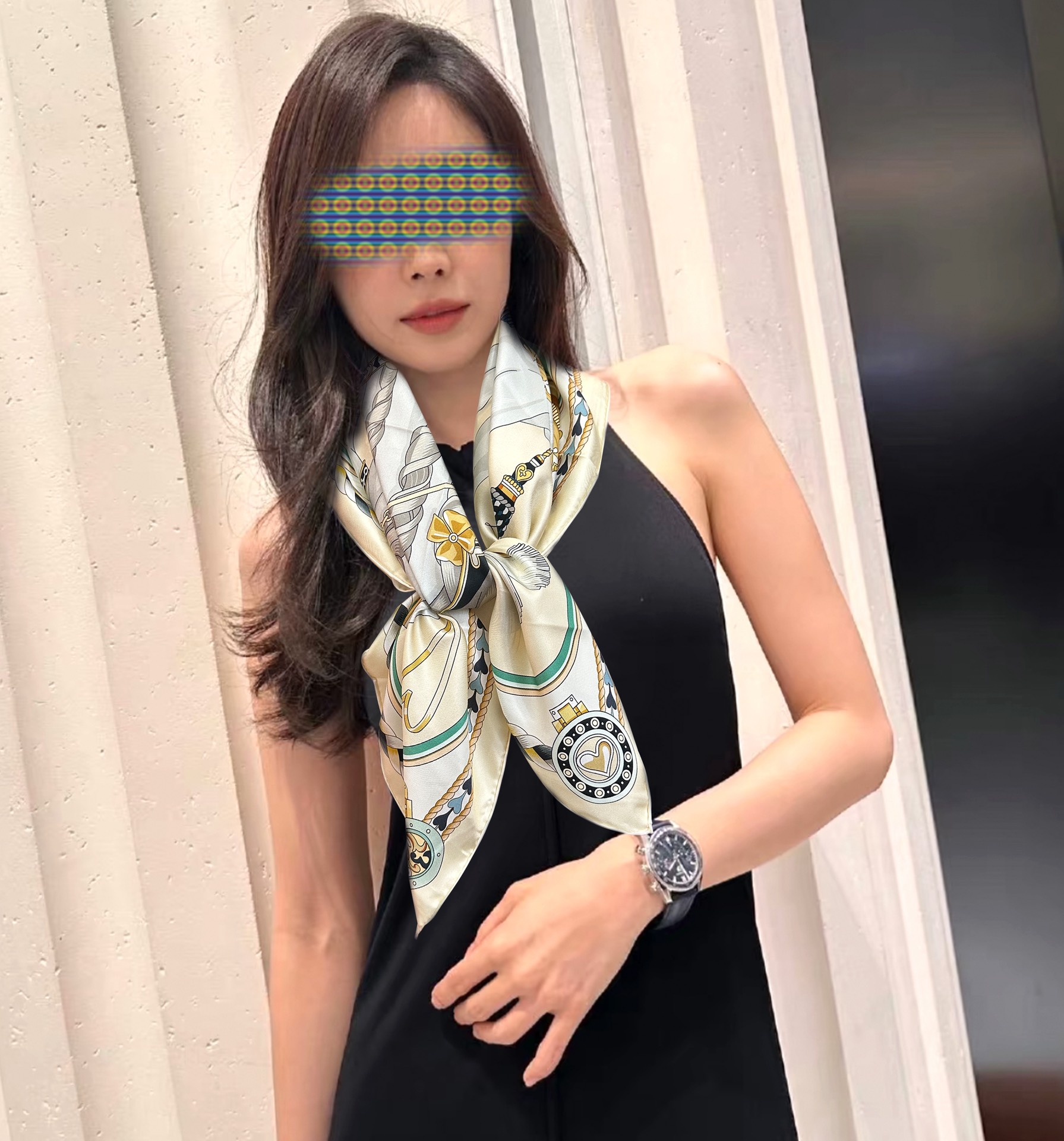 NO:602945,High version of Hermès 2025 new model [Gampering Horse] with exquisite hand-rolled edges. Everyone said that if you want to buy it, you must be quick and high-end. I love women and stunners. The stock is very small. It can be used in all seasons. It is really beautiful and makes people very, very excited. The effect on the body is simply beautiful. The quality is perfect. The whole scarf gives people aura and is very delicate and beautiful at the same time. It is definitely a new model worth buying.  Once you get the real thing, you will be glad that you bought the right one. The material is top-quality silk. Size: 90x90. 3-color high version scarf. High version scarf. Hermes, real silk.19860909高版本 爱马仕 2025新款【骏马奔腾】精致手工卷边,买到都说好下手一定要快高端 大爱女人尤物 货极少 四季都可以用真心美的让人非常非常心动 上身效果简直美翻了 品质非常完美整个围巾给人气场的同时又非常精致秀丽绝对值得入手的新款 实物一拿到就会庆幸自己是买对了,材质顶级真丝,尺寸:90x90,3色高版本围巾,高版本围巾,hermes,real silk,scarf