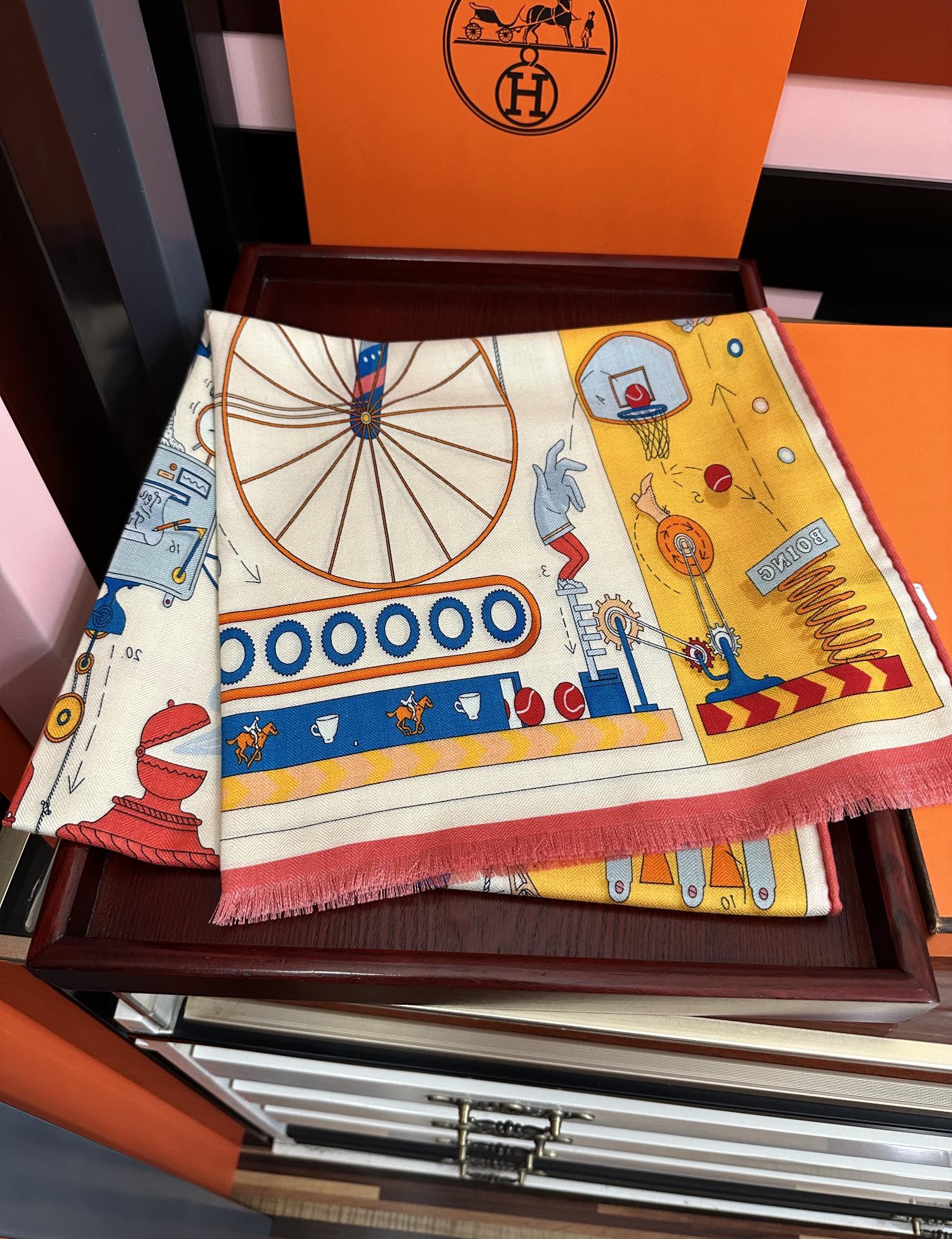 新款 爱马仕。【双面同色骏马】太美了[吃瓜][嘴唇]四季都可以用[勾引]真心美的让人非常非上身效果简直美