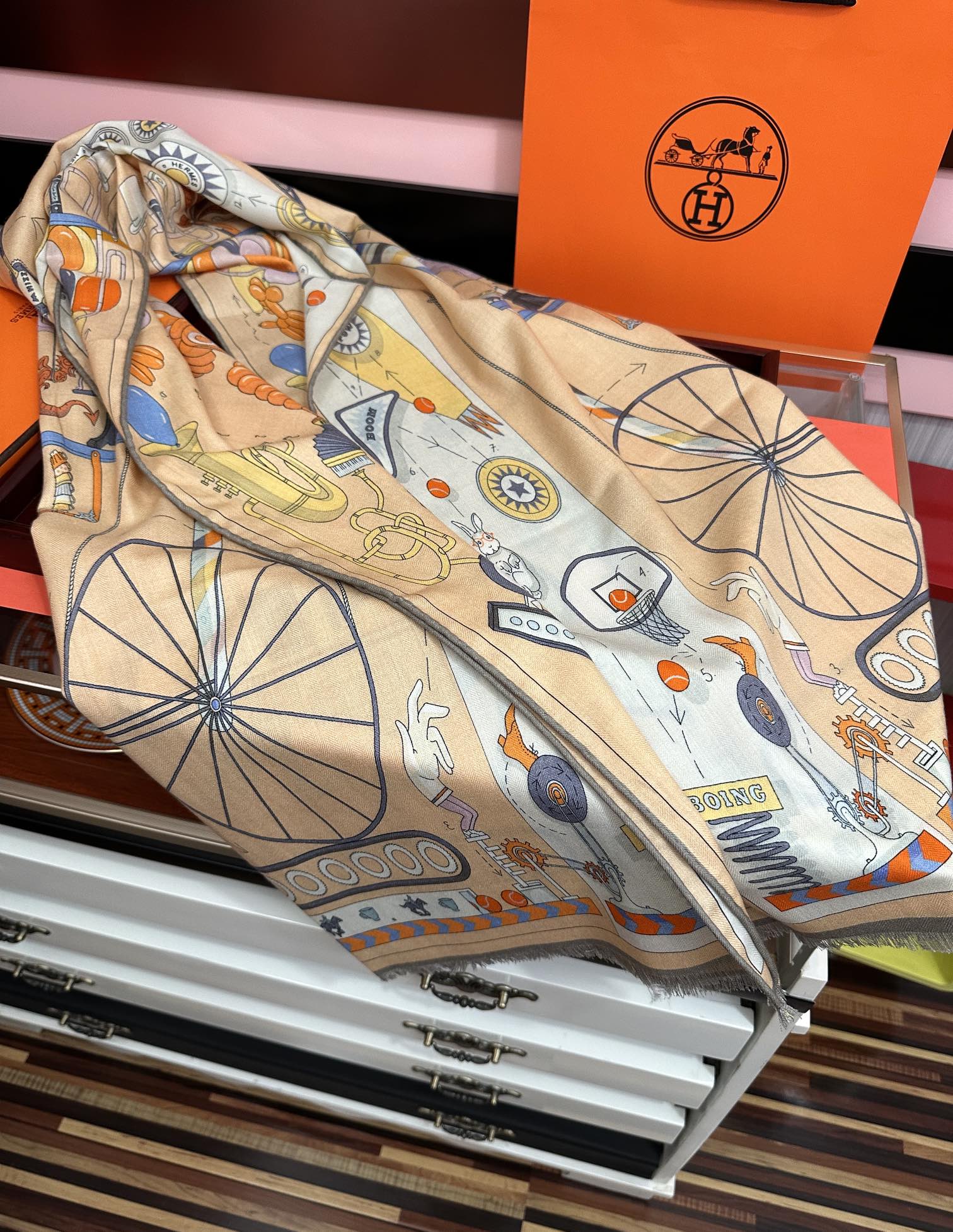 新款 爱马仕。【双面同色骏马】太美了[吃瓜][嘴唇]四季都可以用[勾引]真心美的让人非常非上身效果简直美