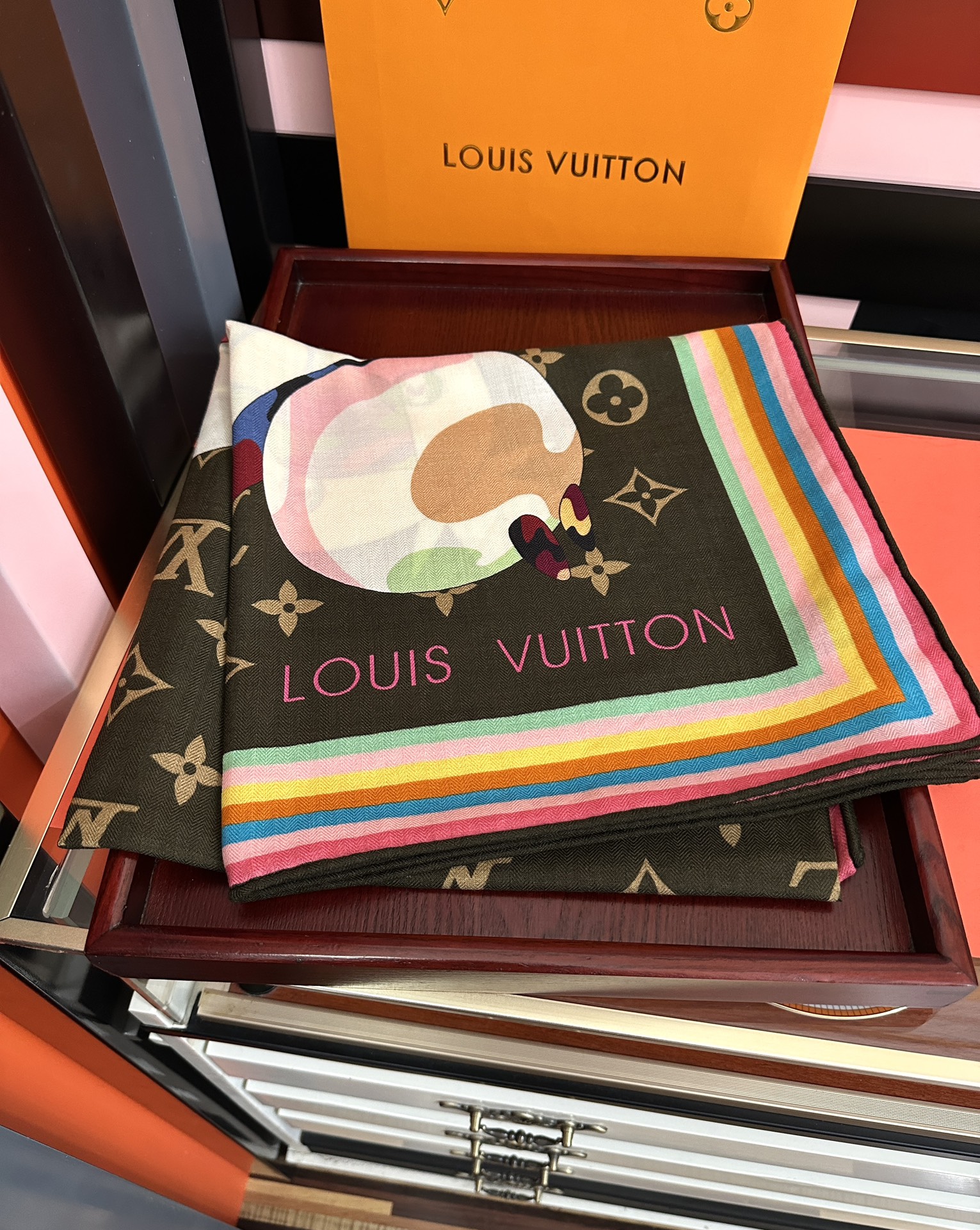 新款❤️LV 太美了ZG同步 【双面同色】今年最流行的花型 经典优雅[礼物]~气质到骨子里[色]新一季的