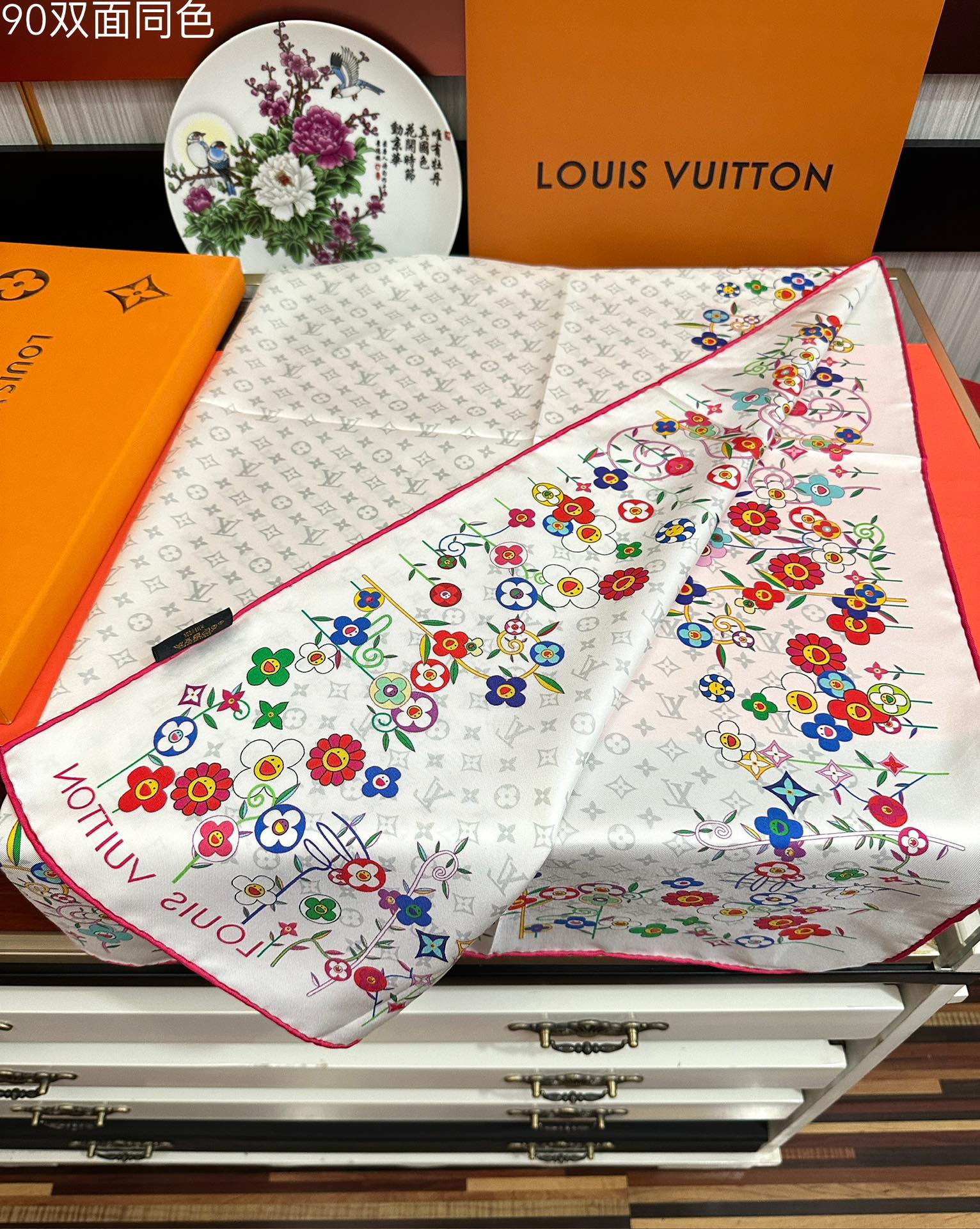 。高版本LV官网同步【双面同色】[庆祝]2025最新款“L家”通过别致的经典色彩向原创设计致敬[太阳]作