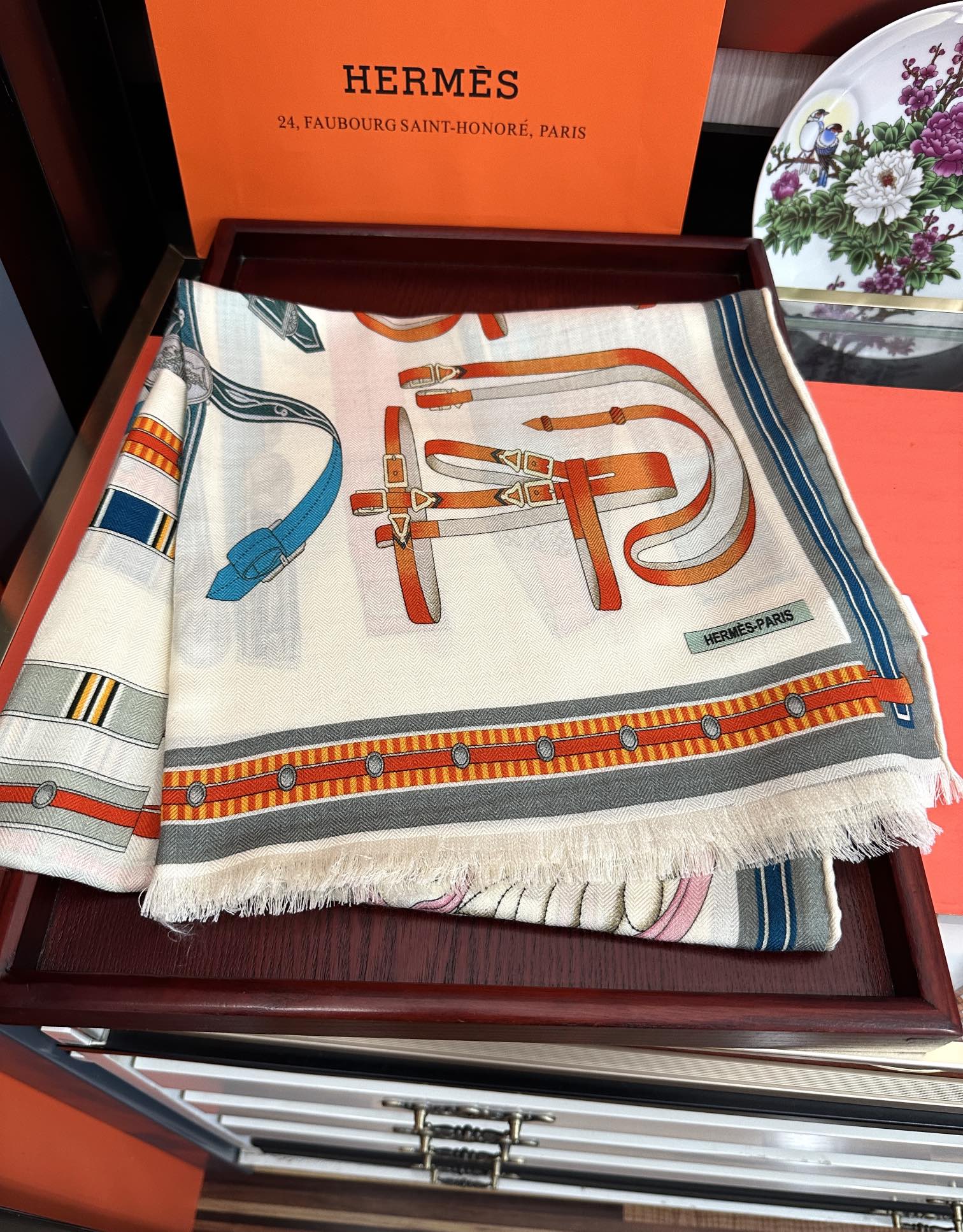 上新 爱马仕。2010【双面同色骏马】太美了[吃瓜][嘴唇]四季都可以用[勾引]真心美的让人非常非上身效