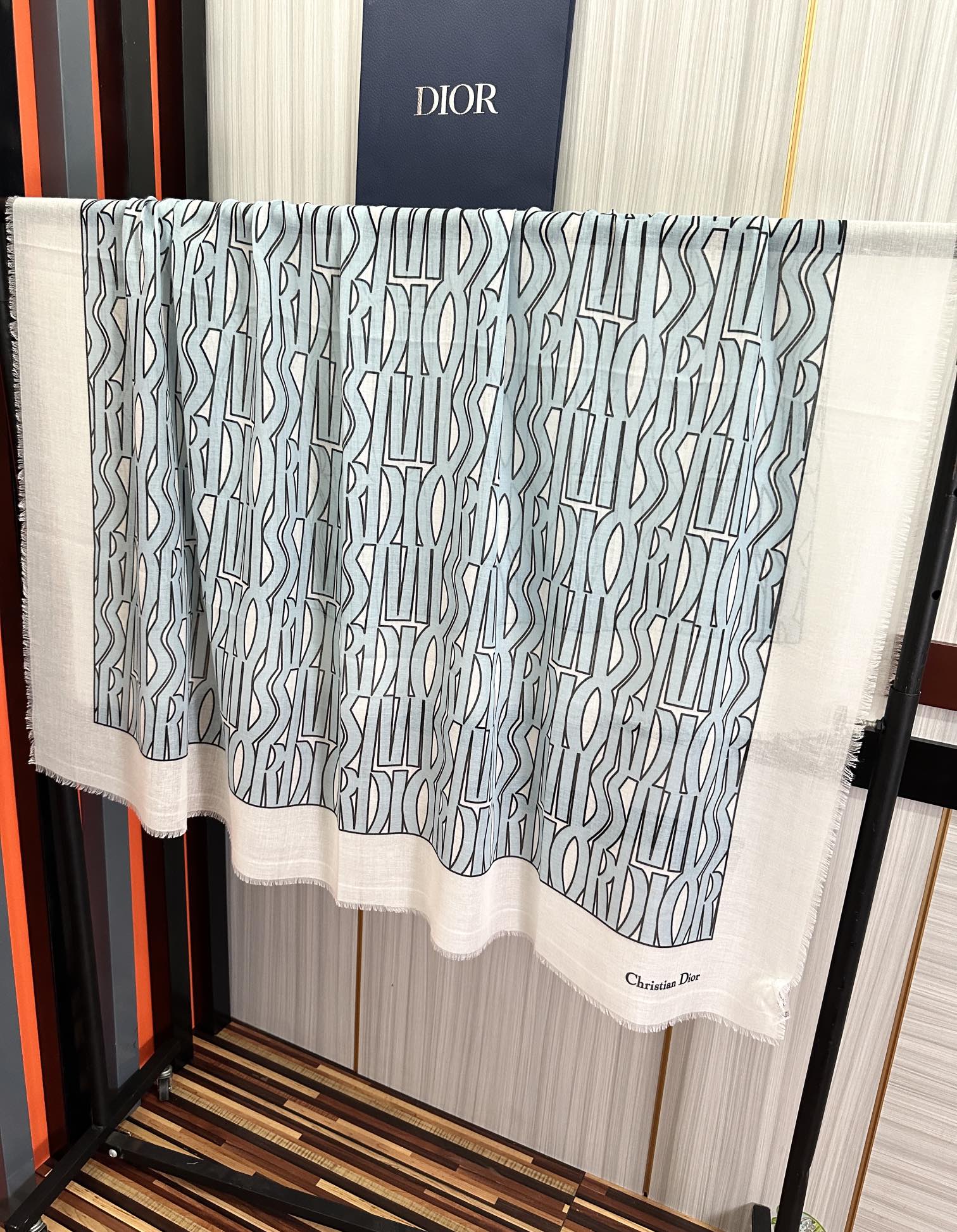 🔥 迪奥 新款羊绒围巾长款披肩[爱心]纯粹的高级和时髦感[玫瑰]太有品味了[月亮]招牌元素高端围巾披肩~