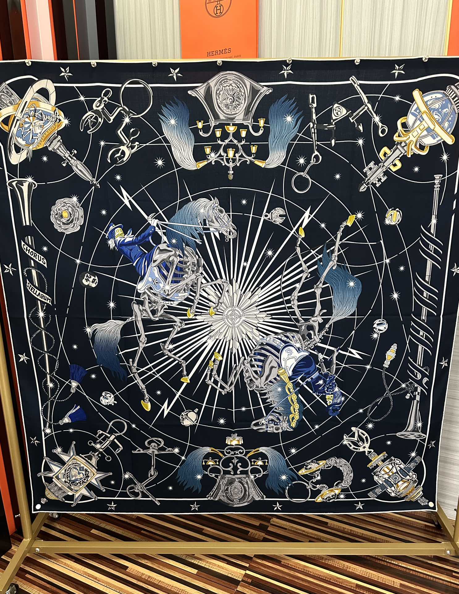 。新款 爱马仕 官网同步【星辰合唱曲】2025秋冬新款[爱心]新一季丝巾采购清单估计各位养马人们已经列好