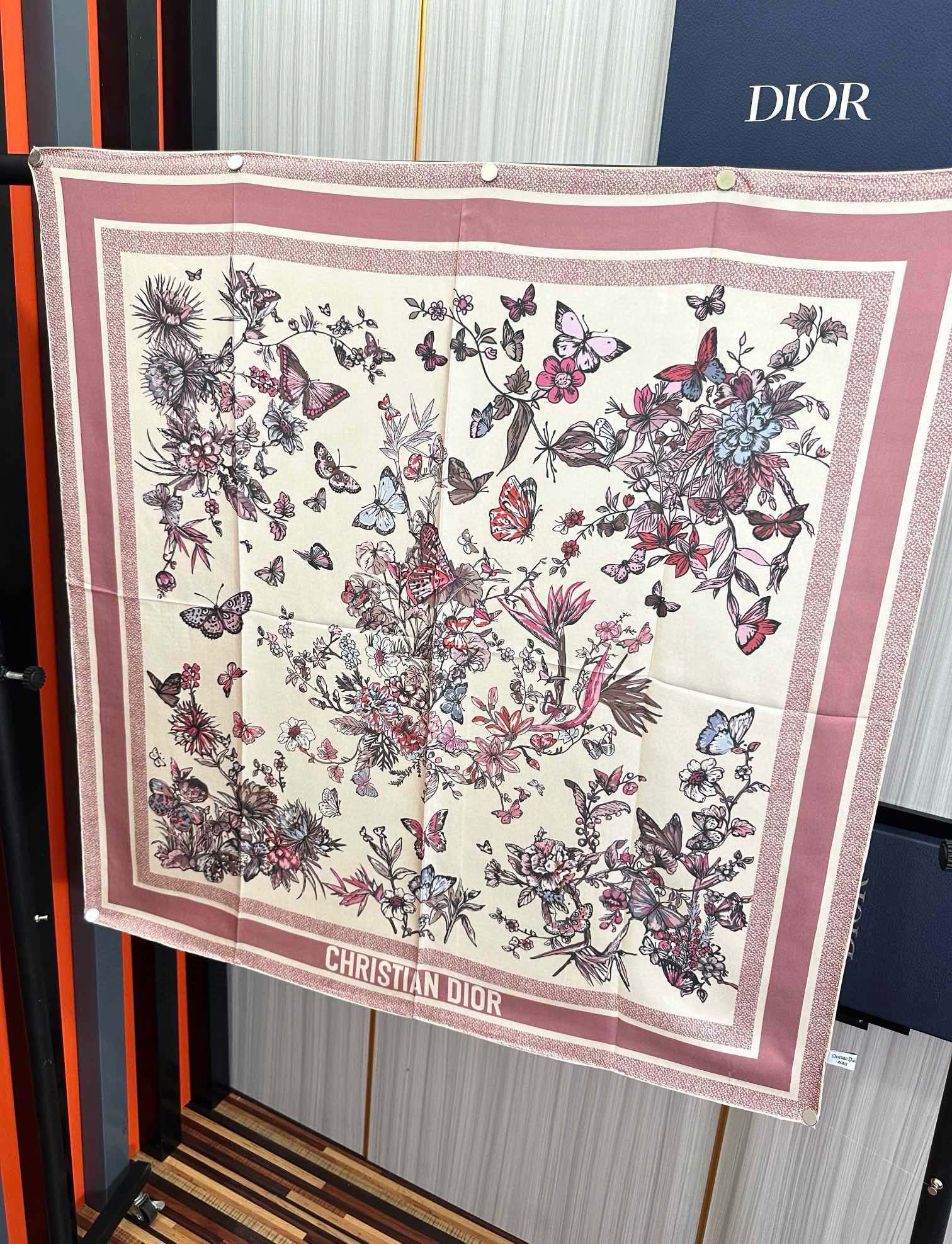 🔥 迪澳2025春夏季新款，太美了[玫瑰]买到都说好👍下手一定要快高端 大爱❤️女人尤物 货极少 四季都