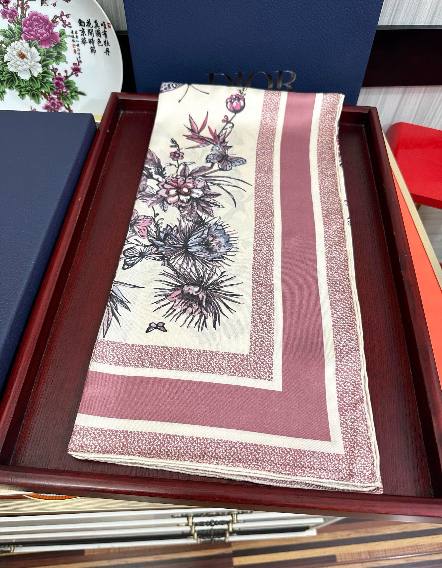 🔥 迪澳2025春夏季新款，太美了[玫瑰]买到都说好👍下手一定要快高端 大爱❤️女人尤物 货极少 四季都