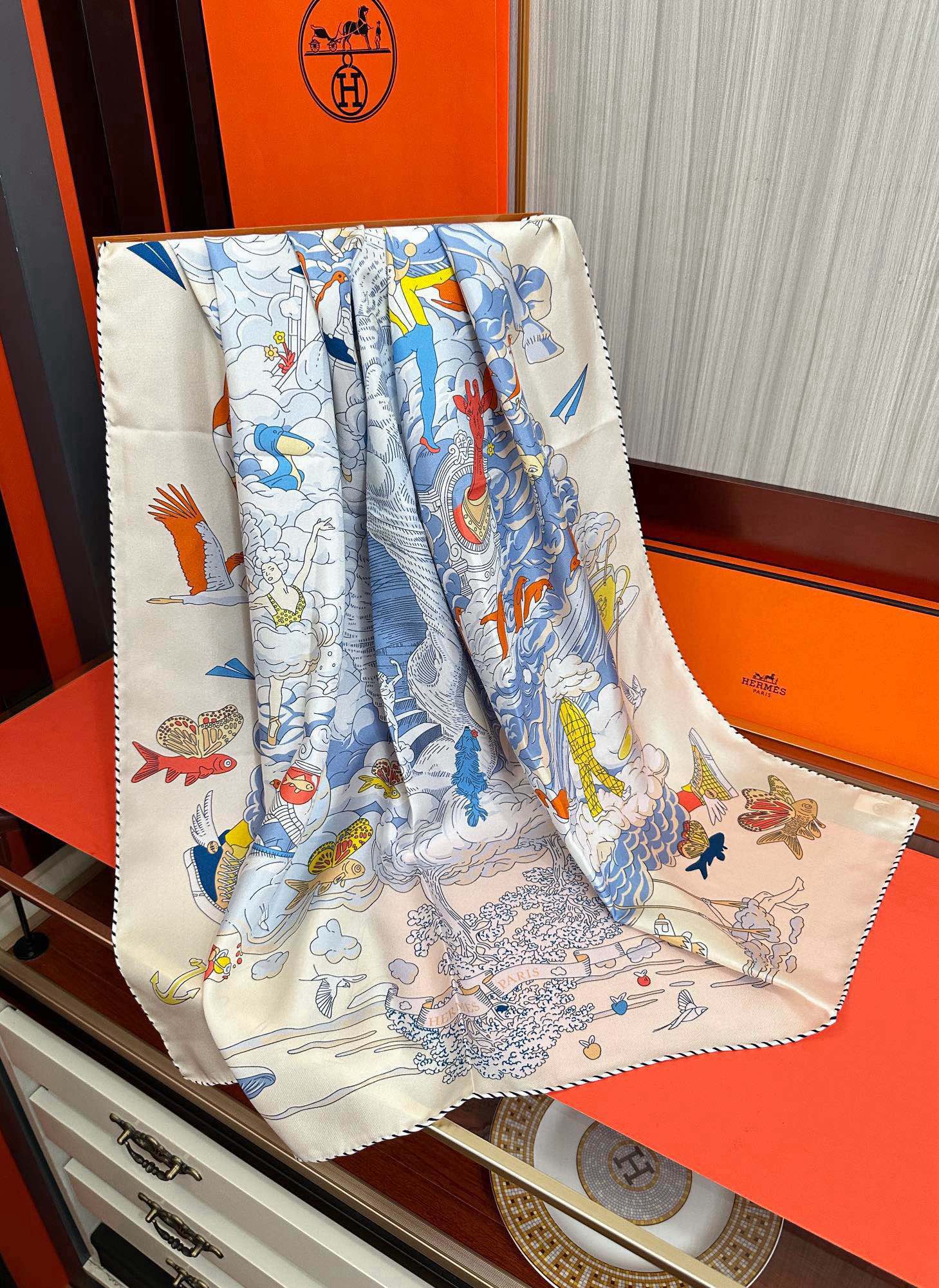 高版本2025𝐇𝐞𝐫𝐦𝐞𝐬 🔥《我的云间万象》设计犹如梦幻的邀约[庆祝]这条丝巾充满了童趣[發]富有想象