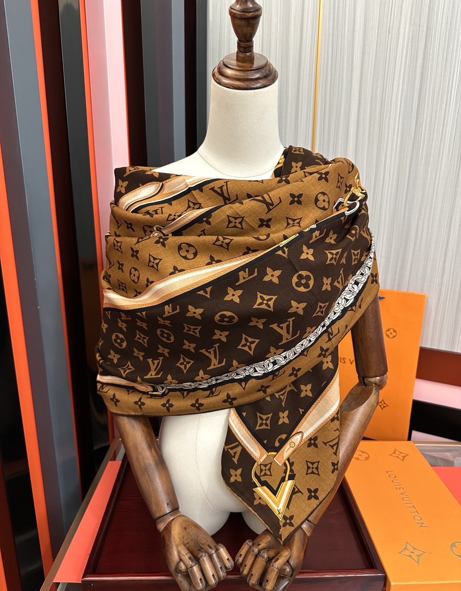 上新❤️LV 2025【双面同色热】永远都是那么经典优雅[礼物]~气质到骨子里[色]新一季的面料超高级，