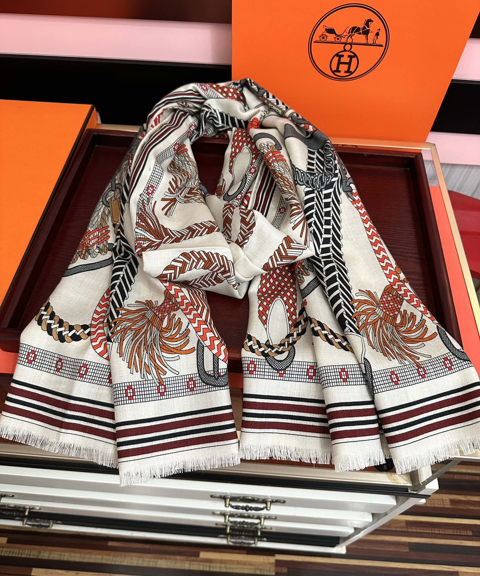 🔥新款2025 爱马仕🔥【双面同色】太美了[吃瓜]下手一定要快[嘴唇]四季都可以用[勾引]真心美的让人非